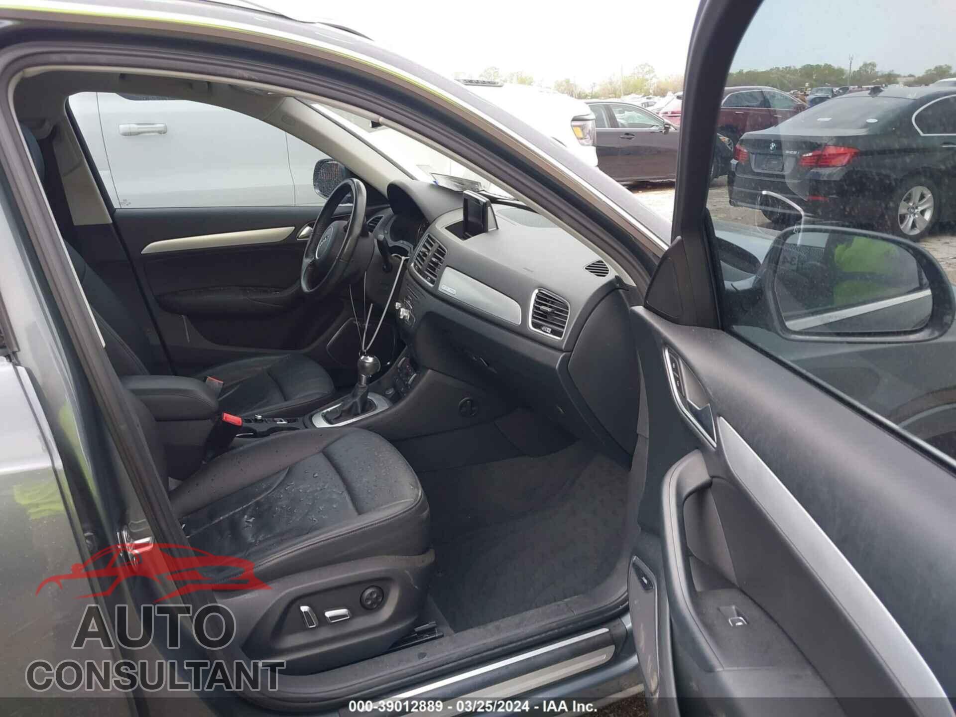 AUDI Q3 2017 - WA1GCCFS2HR013169