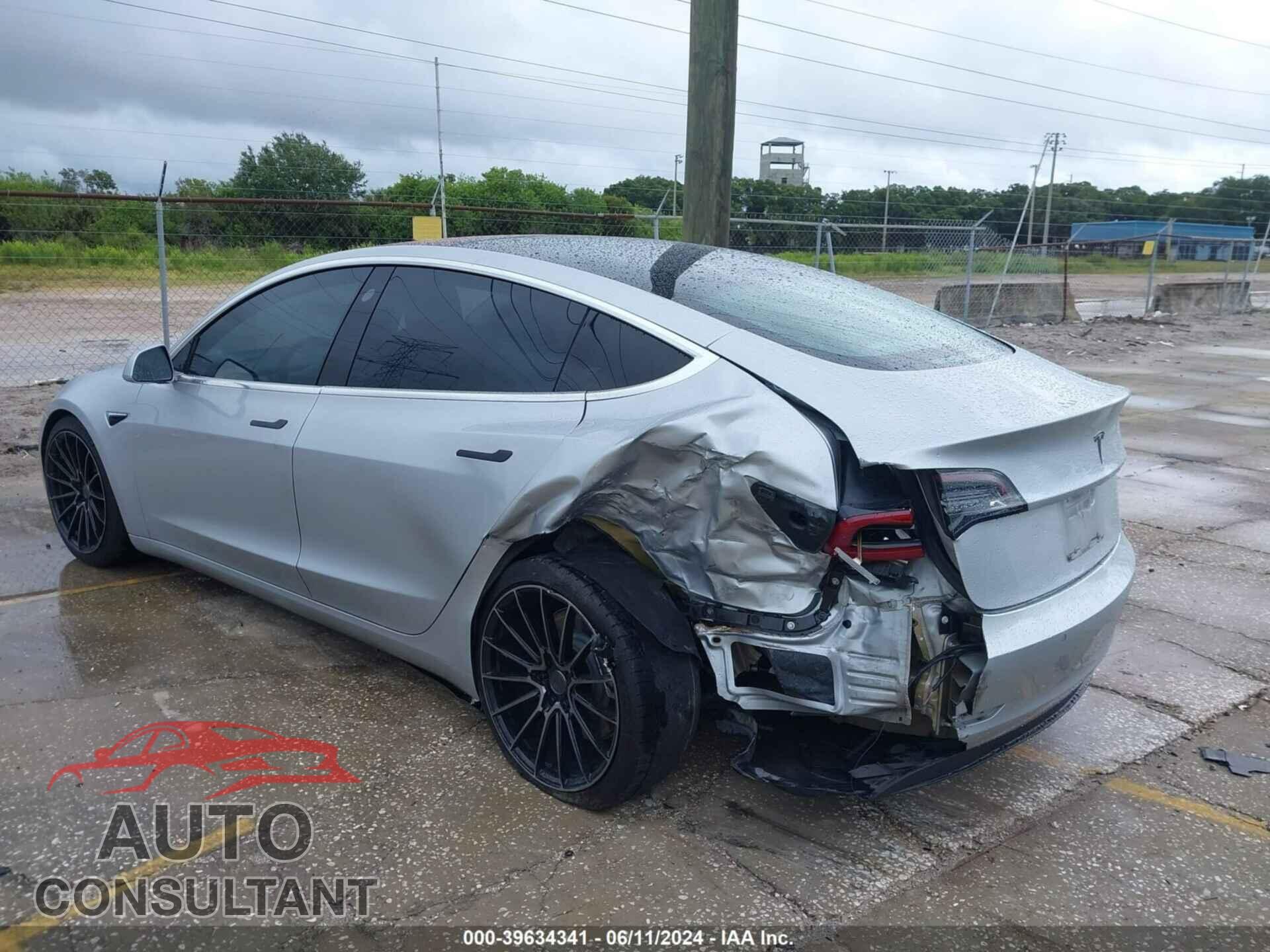 TESLA MODEL 3 2018 - 5YJ3E1EA7JF060799