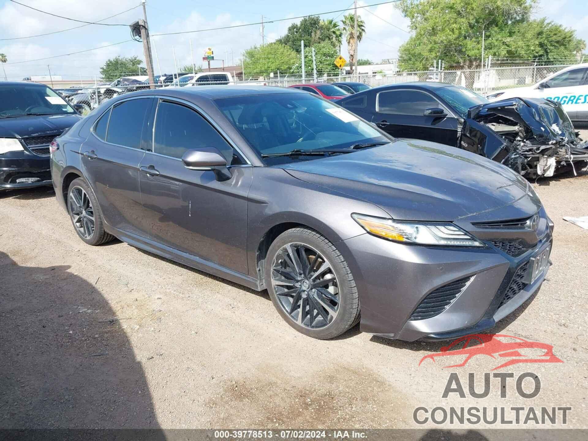 TOYOTA CAMRY 2018 - 4T1B61HK4JU042034