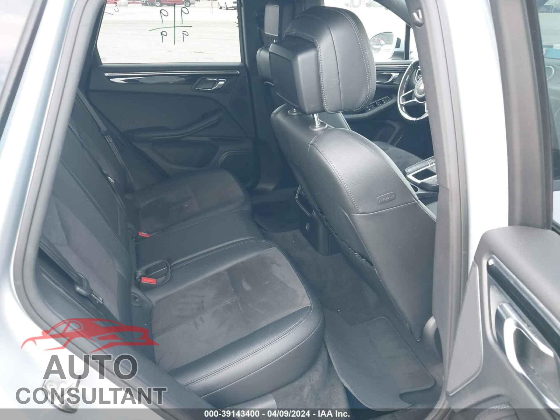 PORSCHE MACAN 2017 - WP1AA2A54HLB08489