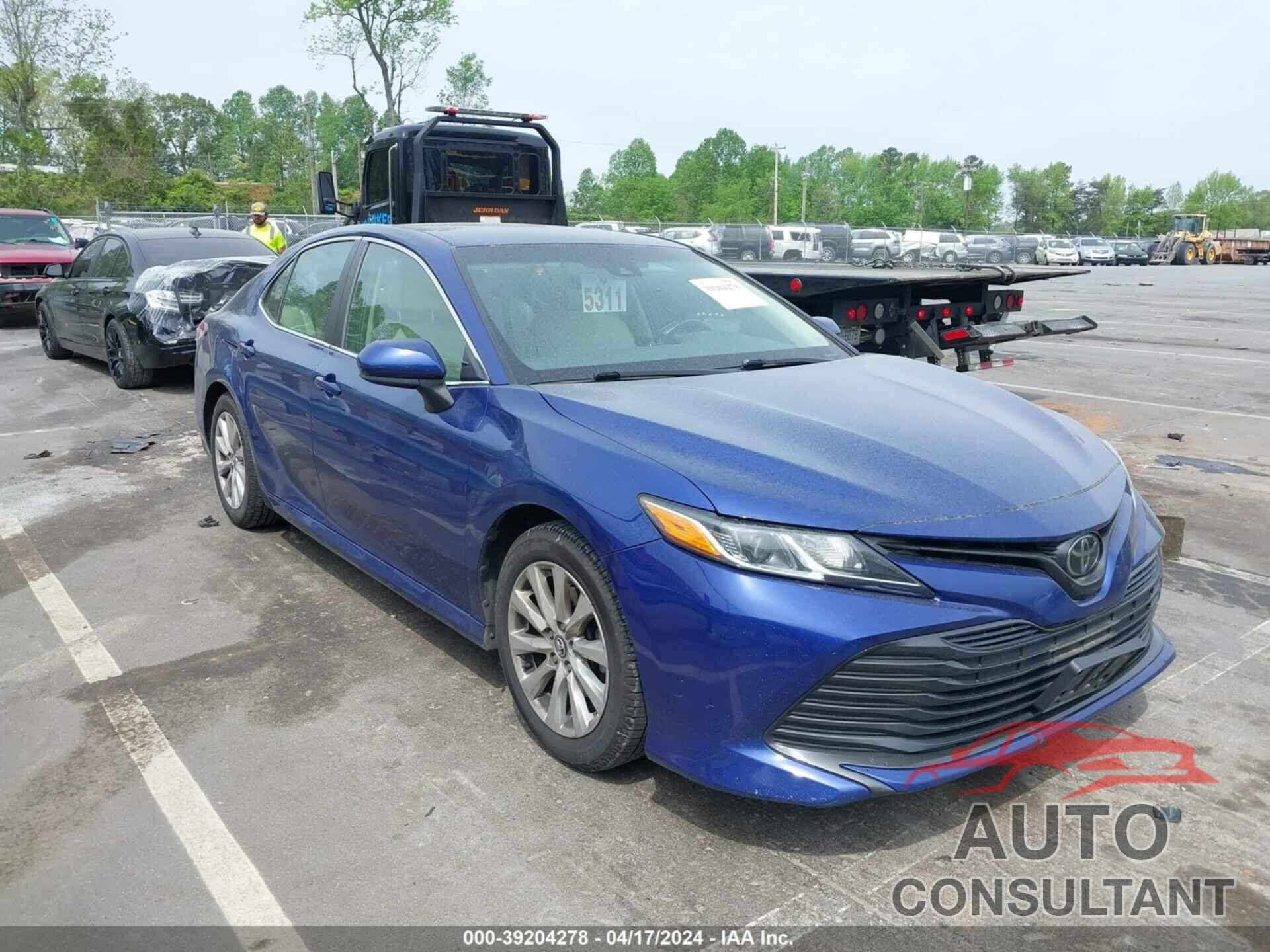 TOYOTA CAMRY 2018 - 4T1B11HK5JU626554