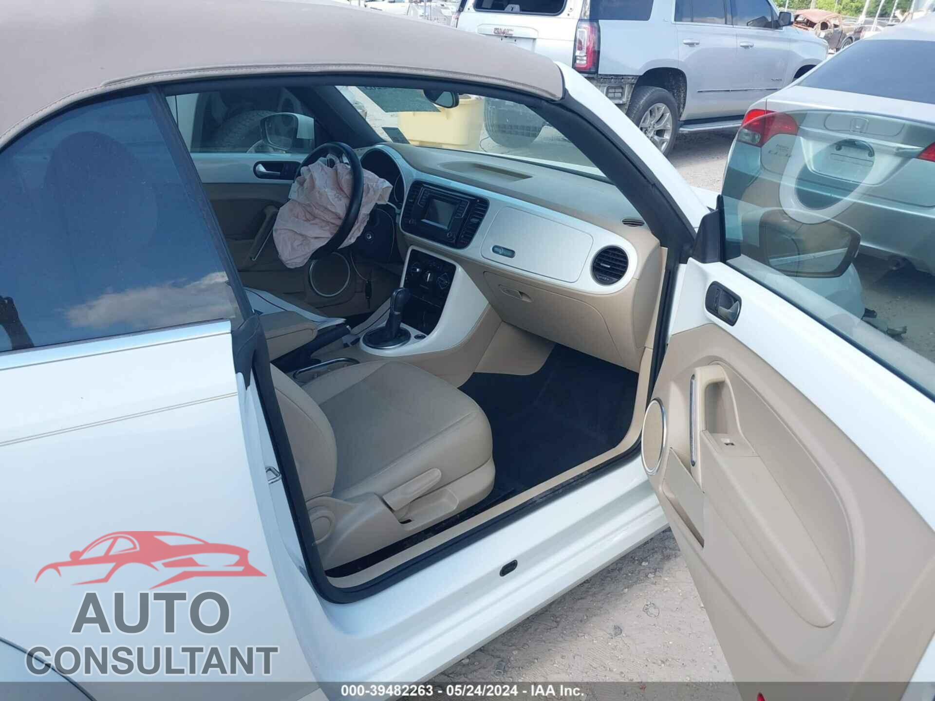 VOLKSWAGEN BEETLE 2019 - 3VW5DAAT2KM511361