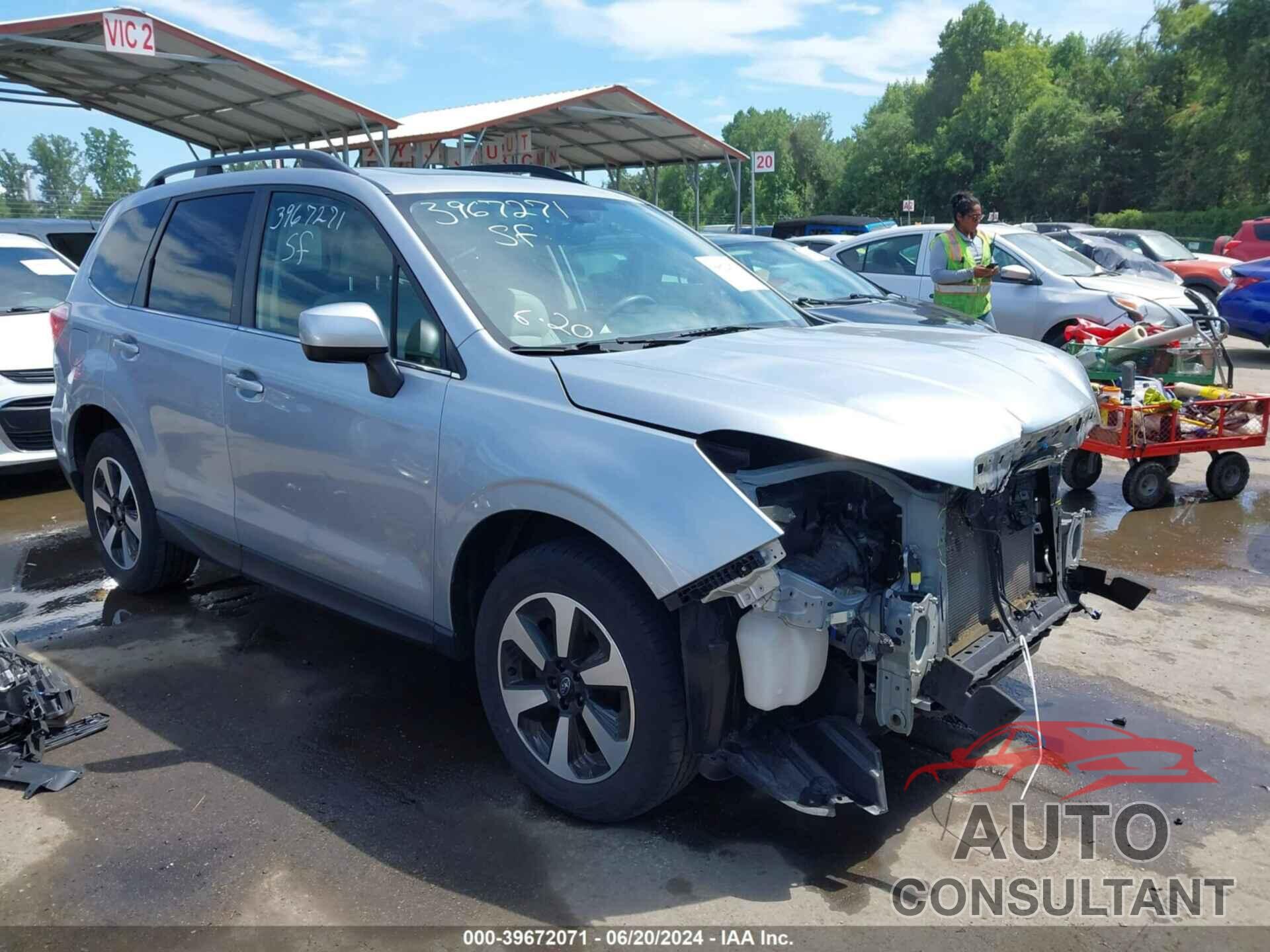 SUBARU FORESTER 2018 - JF2SJARC0JH495555