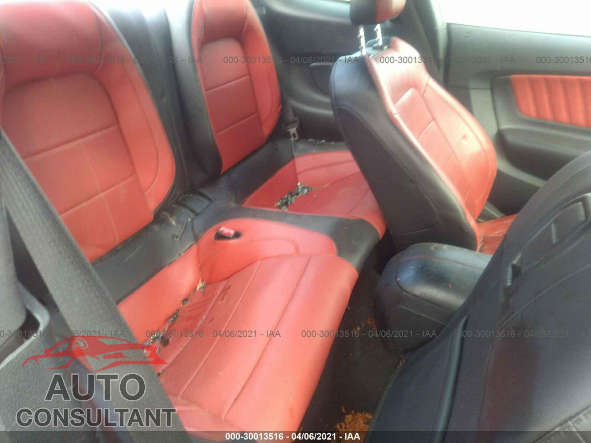 FORD MUSTANG 2017 - 1FA6P8TH1H5321877