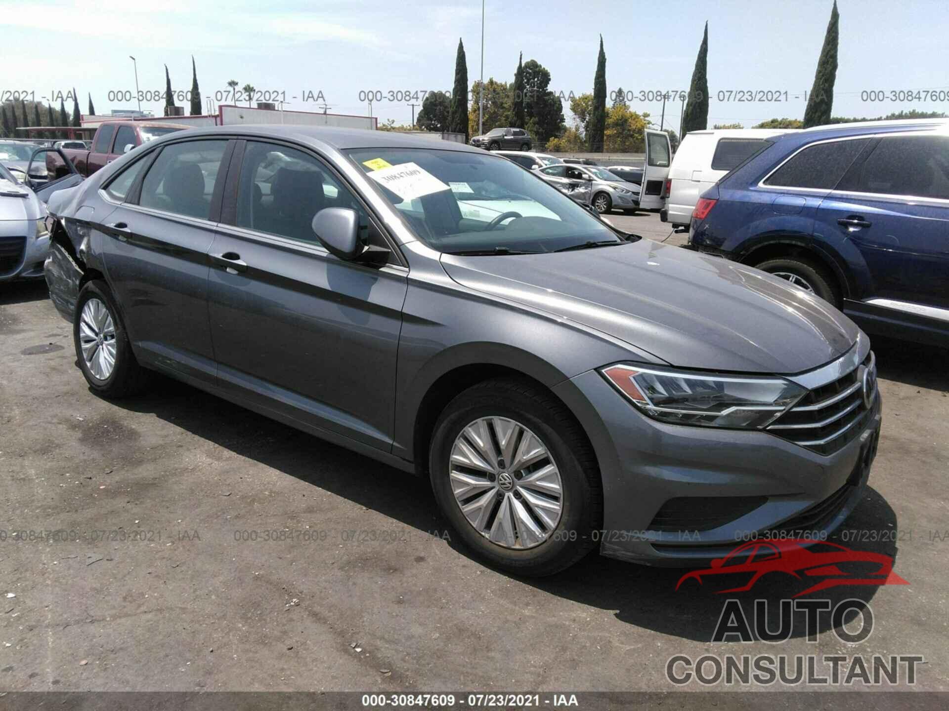 VOLKSWAGEN JETTA 2019 - 3VWC57BU4KM158233