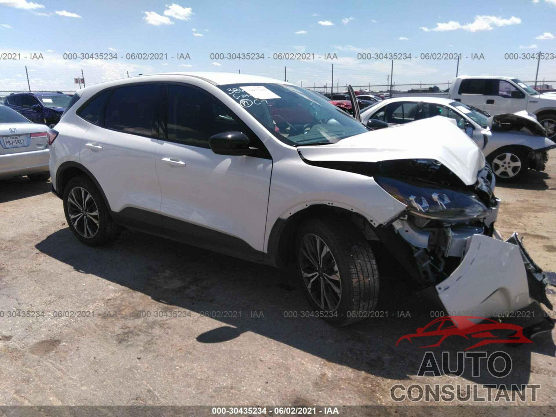 FORD ESCAPE 2021 - 1FMCU9G64MUA62575