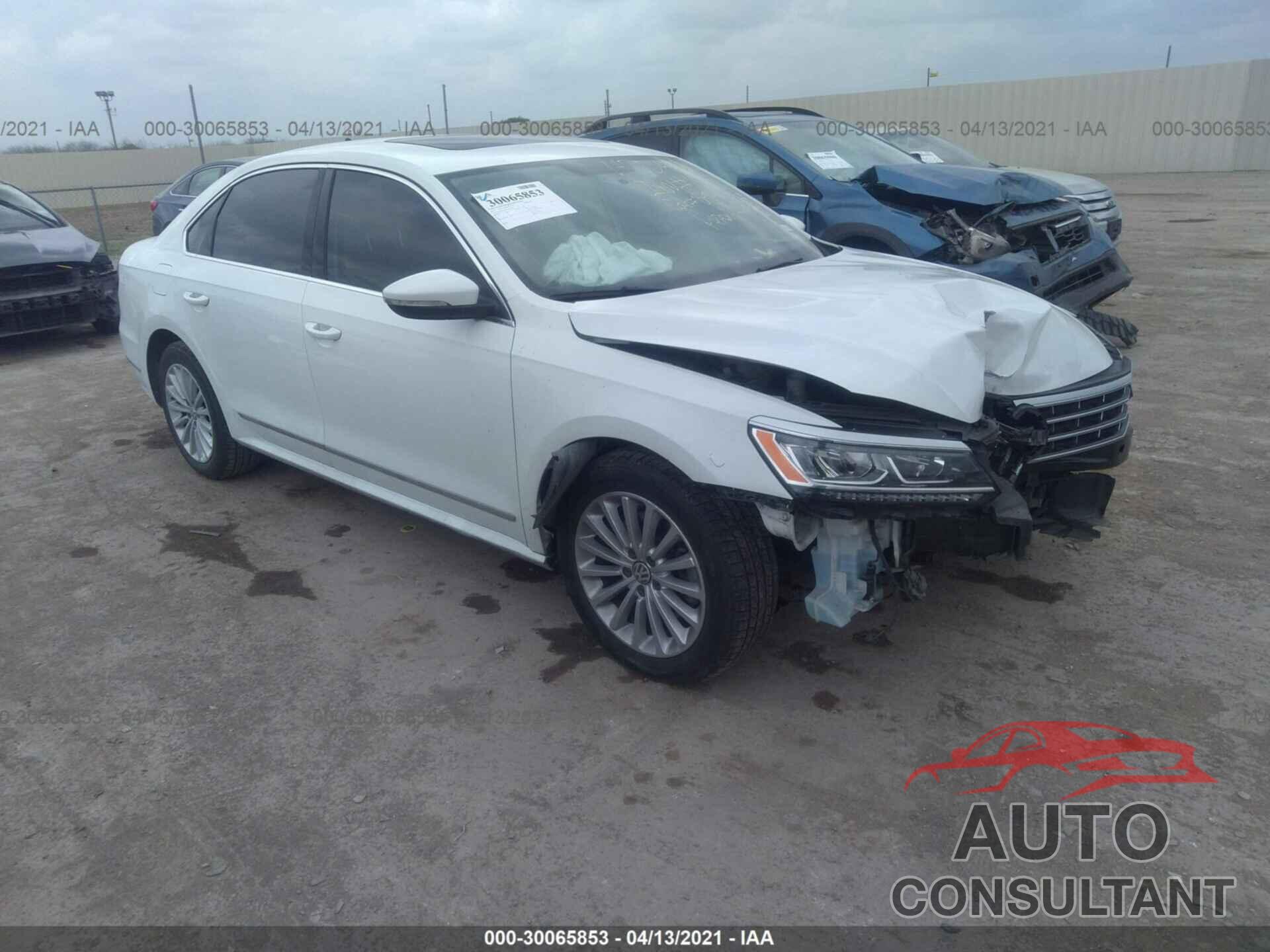 VOLKSWAGEN PASSAT 2017 - 1VWBT7A38HC015869