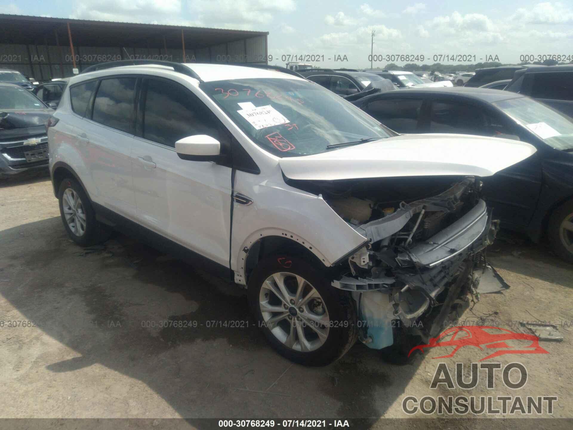 FORD ESCAPE 2017 - 1FMCU0G93HUB18971