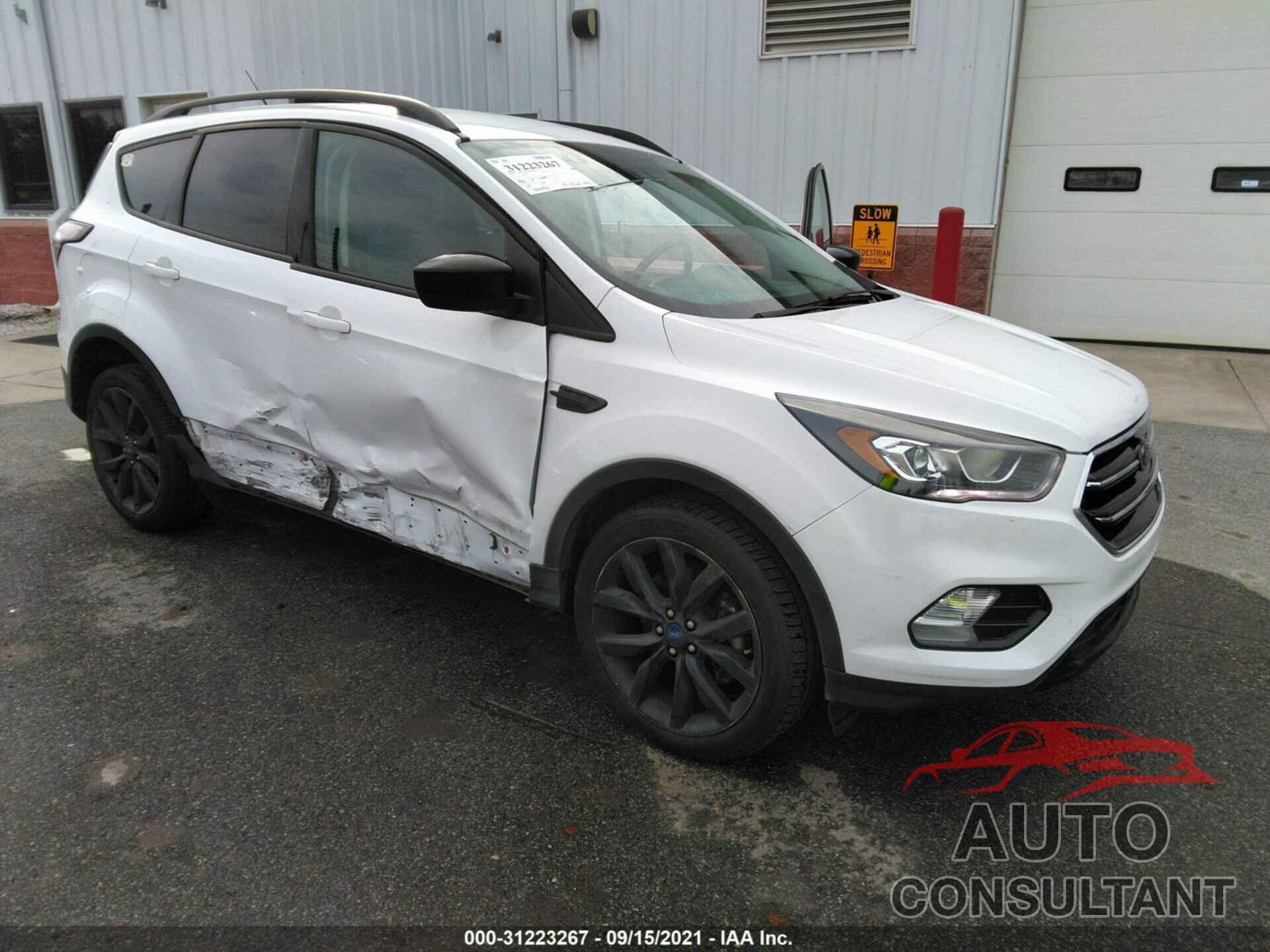 FORD ESCAPE 2017 - 1FMCU9GDXHUD38021