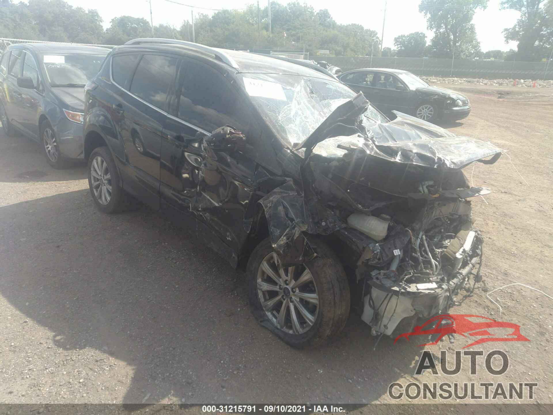 FORD ESCAPE 2017 - 1FMCU9JD3HUE11593