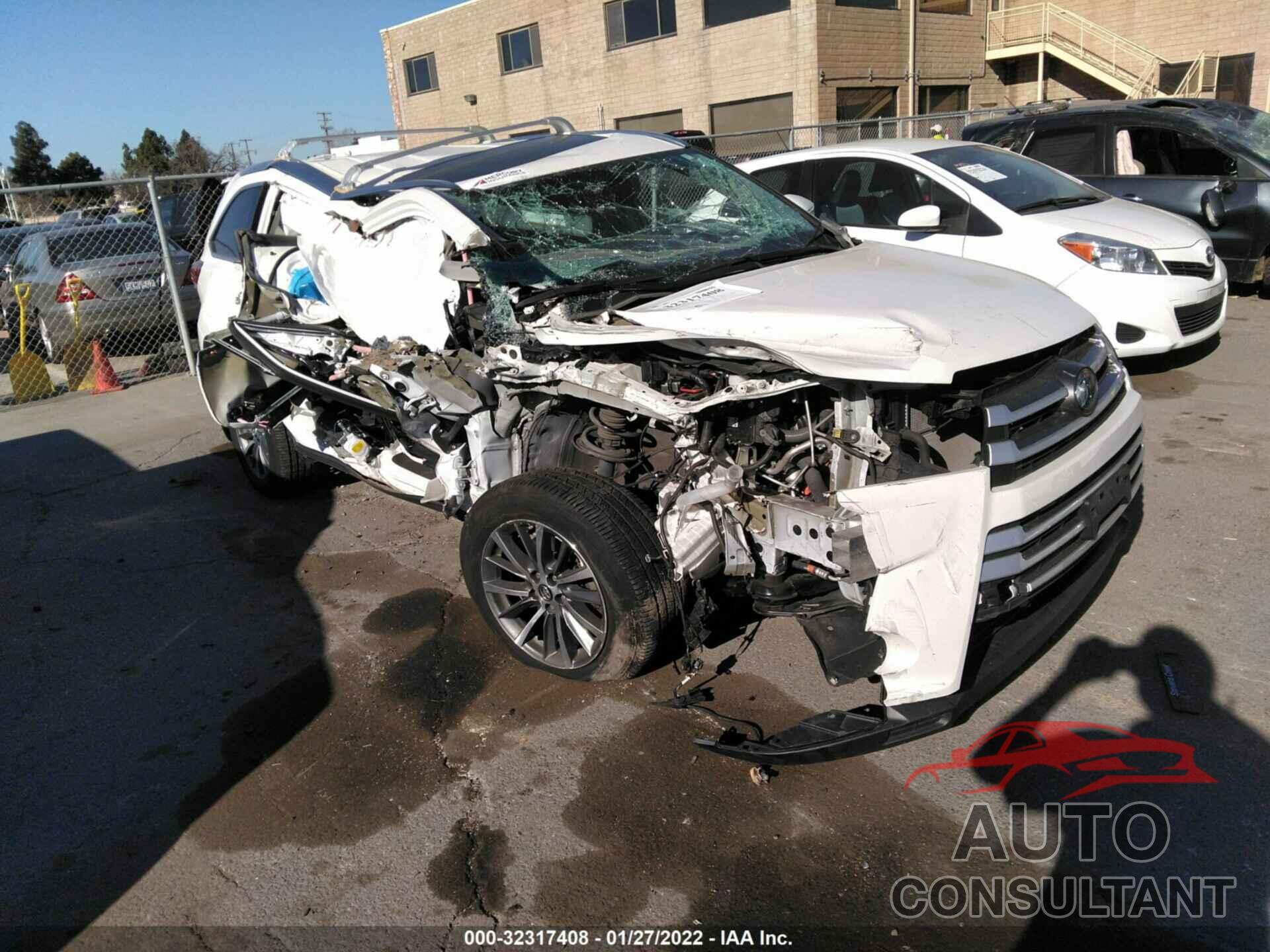 TOYOTA HIGHLANDER 2019 - 5TDJGRFH4KS075284