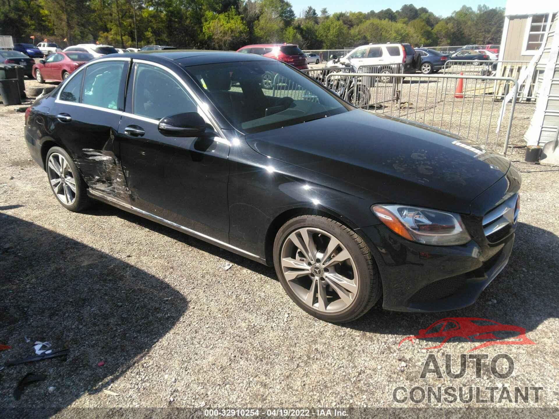 MERCEDES-BENZ C-CLASS 2018 - 55SWF4JB1JU245195