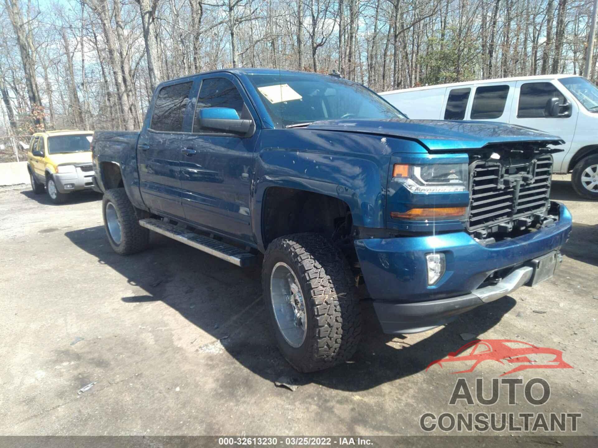 CHEVROLET SILVERADO 1500 2018 - 3GCUKREC4JG444210