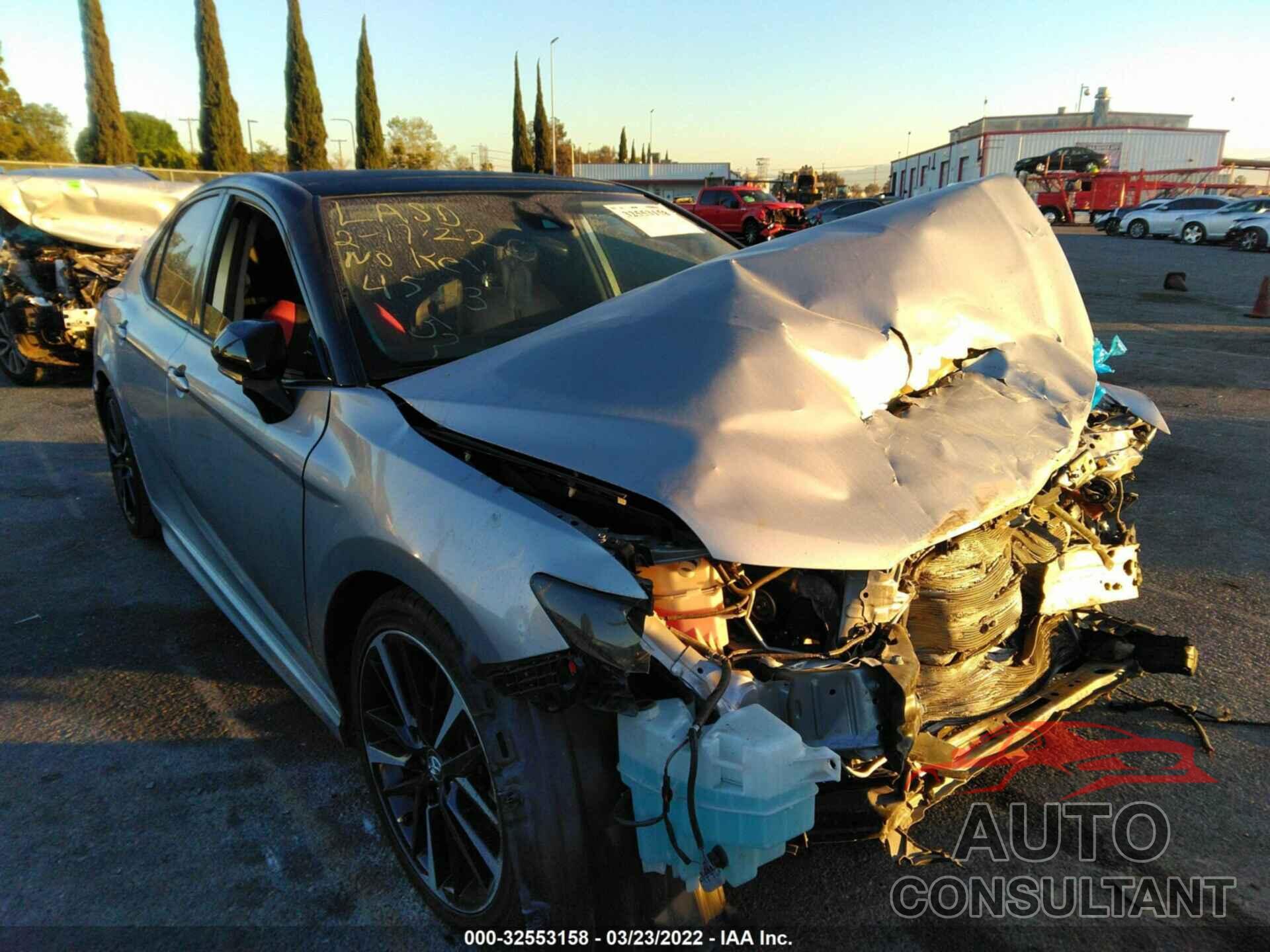 TOYOTA CAMRY 2020 - 4T1KZ1AK7LU034563