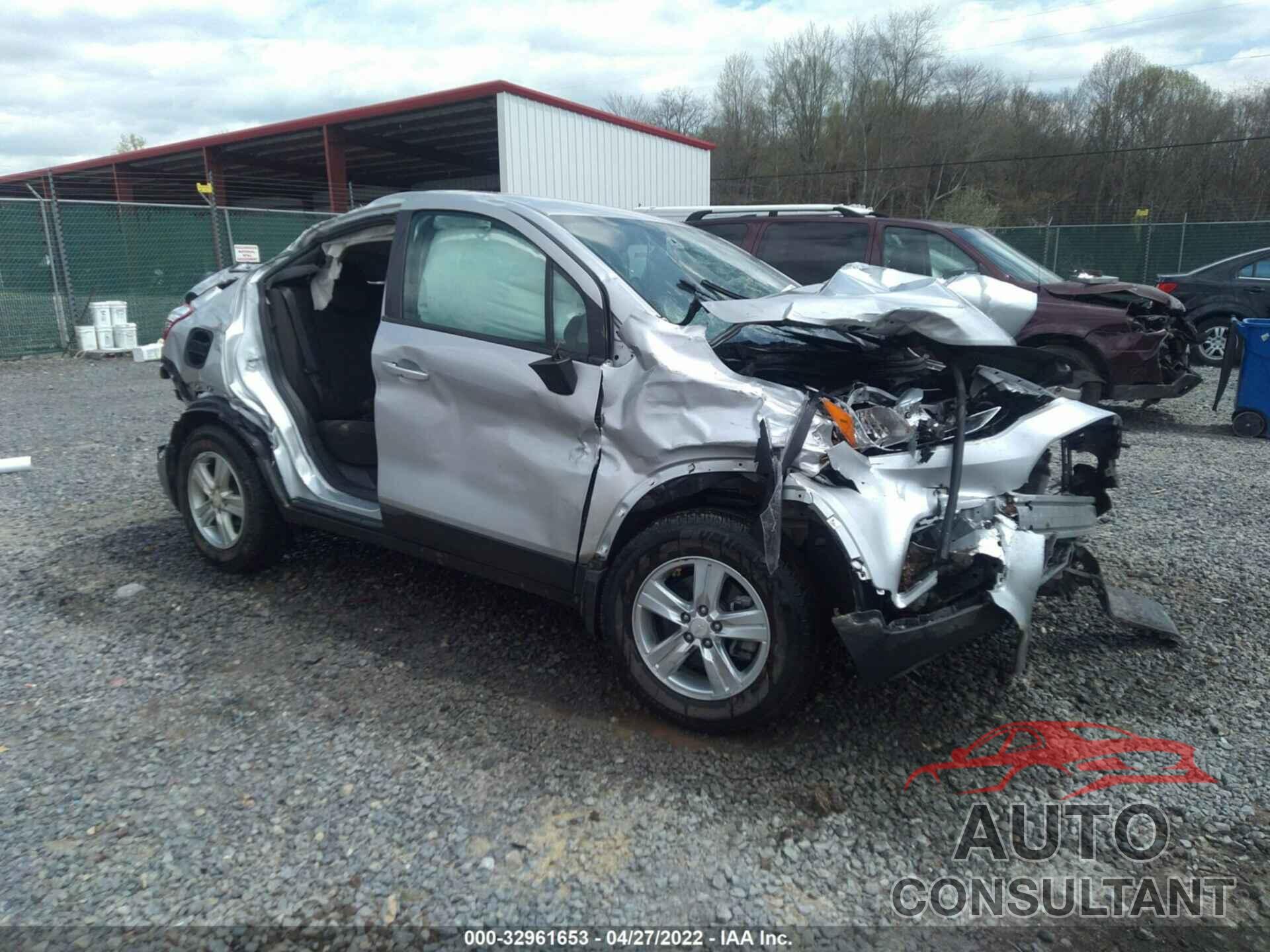 CHEVROLET TRAX 2019 - 3GNCJNSB8KL224605