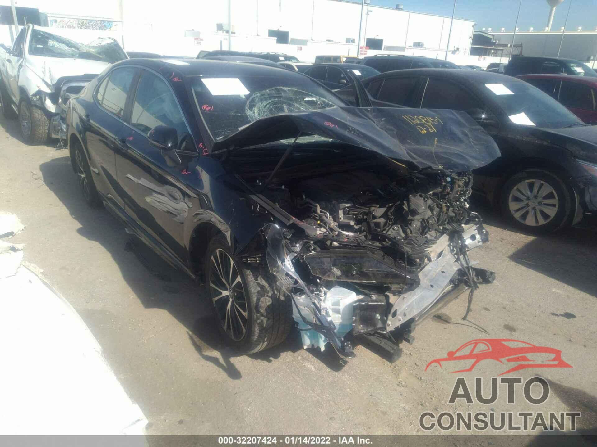 TOYOTA CAMRY 2020 - 4T1G11AK6LU943584
