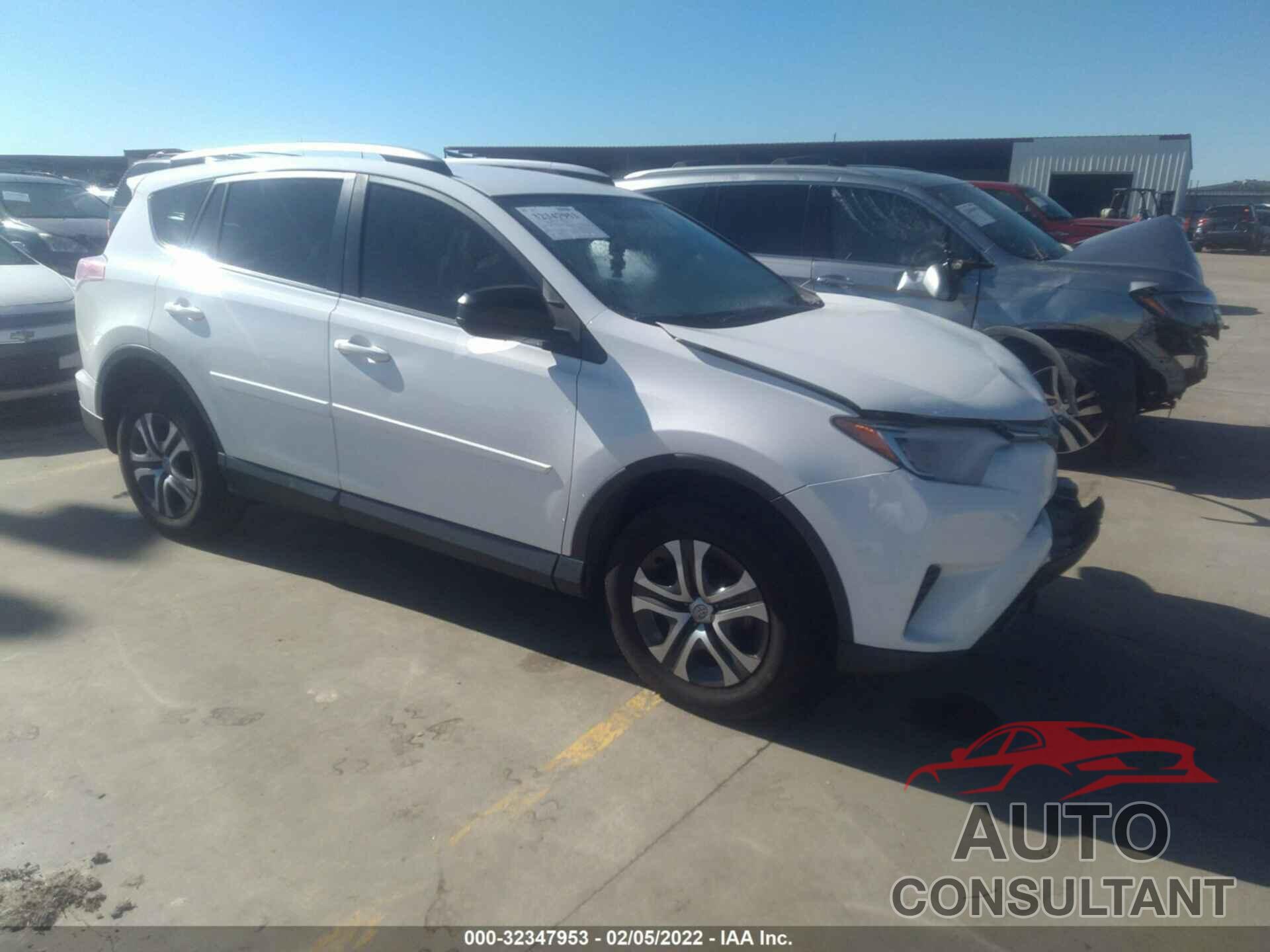 TOYOTA RAV4 2016 - JTMBFREV8GD188267