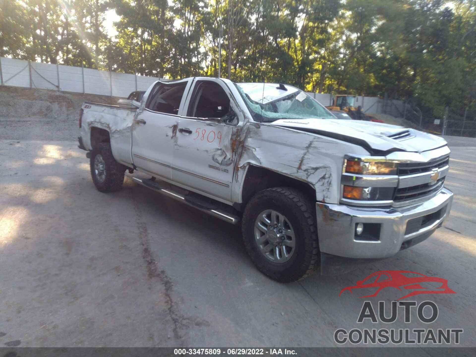 CHEVROLET SILVERADO 2500HD 2019 - 1GC1KTEY8KF176406