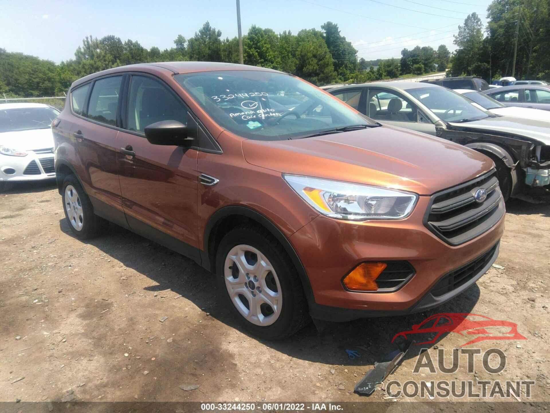 FORD ESCAPE 2017 - 1FMCU0F76HUA09100