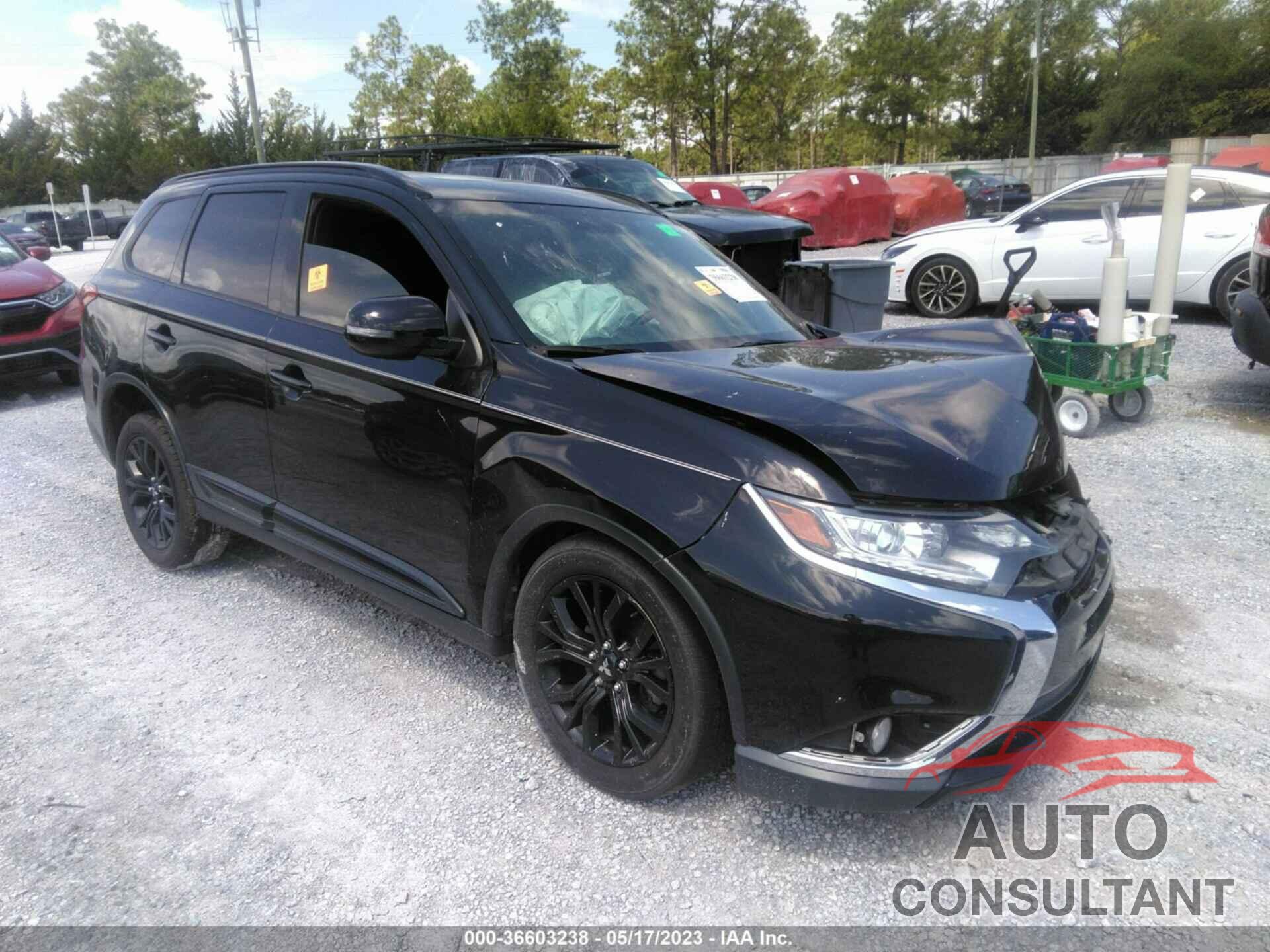 MITSUBISHI OUTLANDER 2018 - JA4AD3A35JZ031268