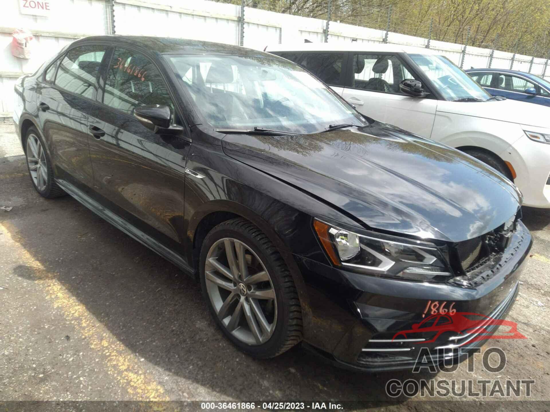 VOLKSWAGEN PASSAT 2018 - 1VWAA7A36JC025467