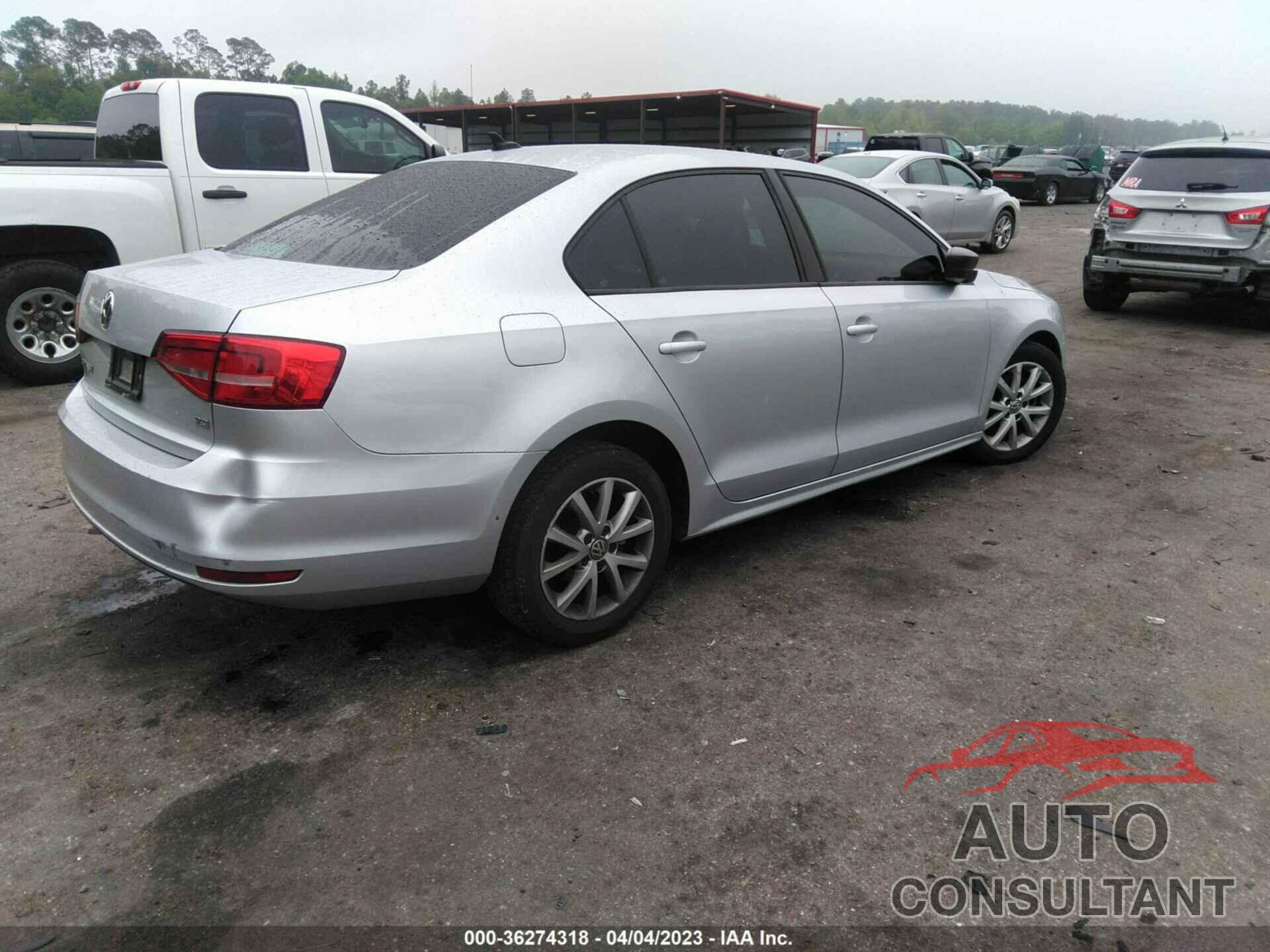 VOLKSWAGEN JETTA SEDAN 2015 - 3VWD17AJ4FM320181