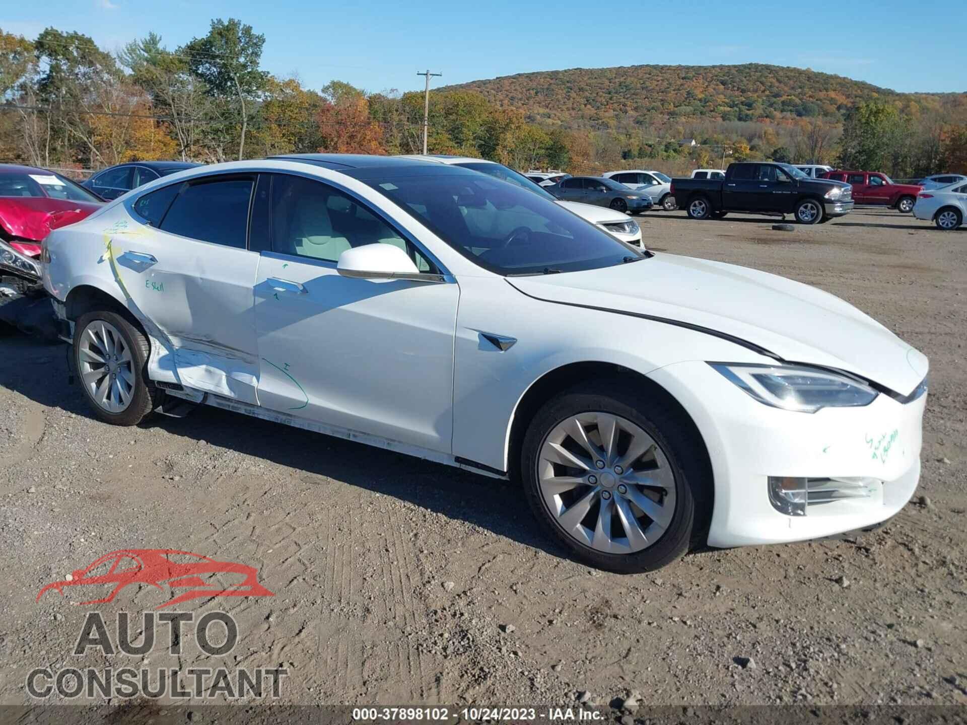 TESLA MODEL S 2017 - 5YJSA1E27HF217015
