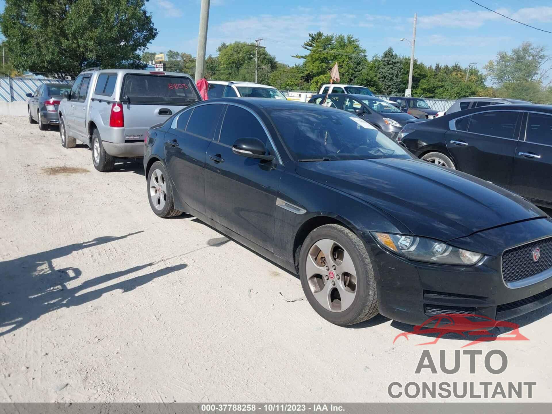 JAGUAR XE 2017 - SAJAR4BG8HA975736