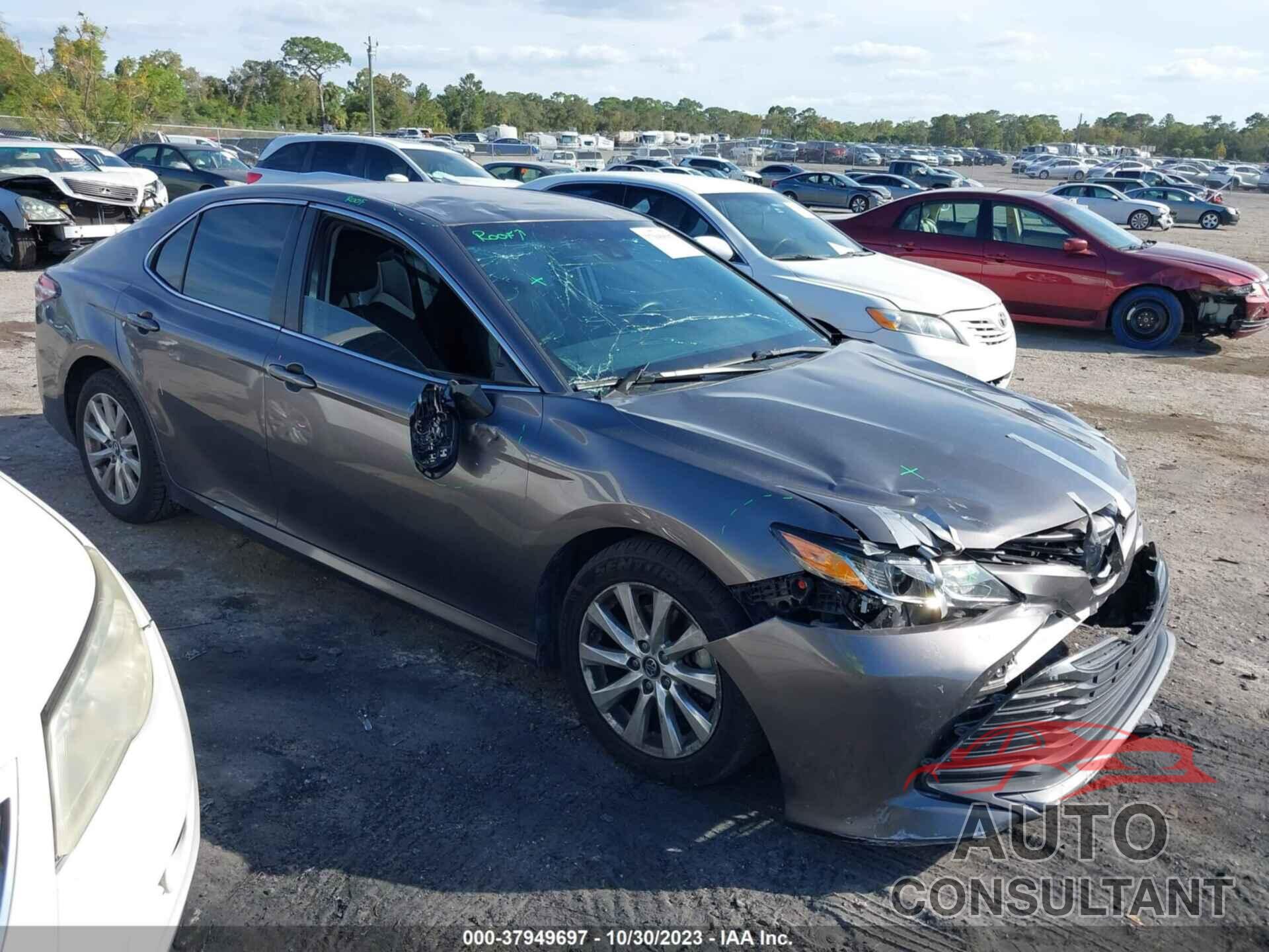 TOYOTA CAMRY 2018 - 4T1B11HK4JU510696