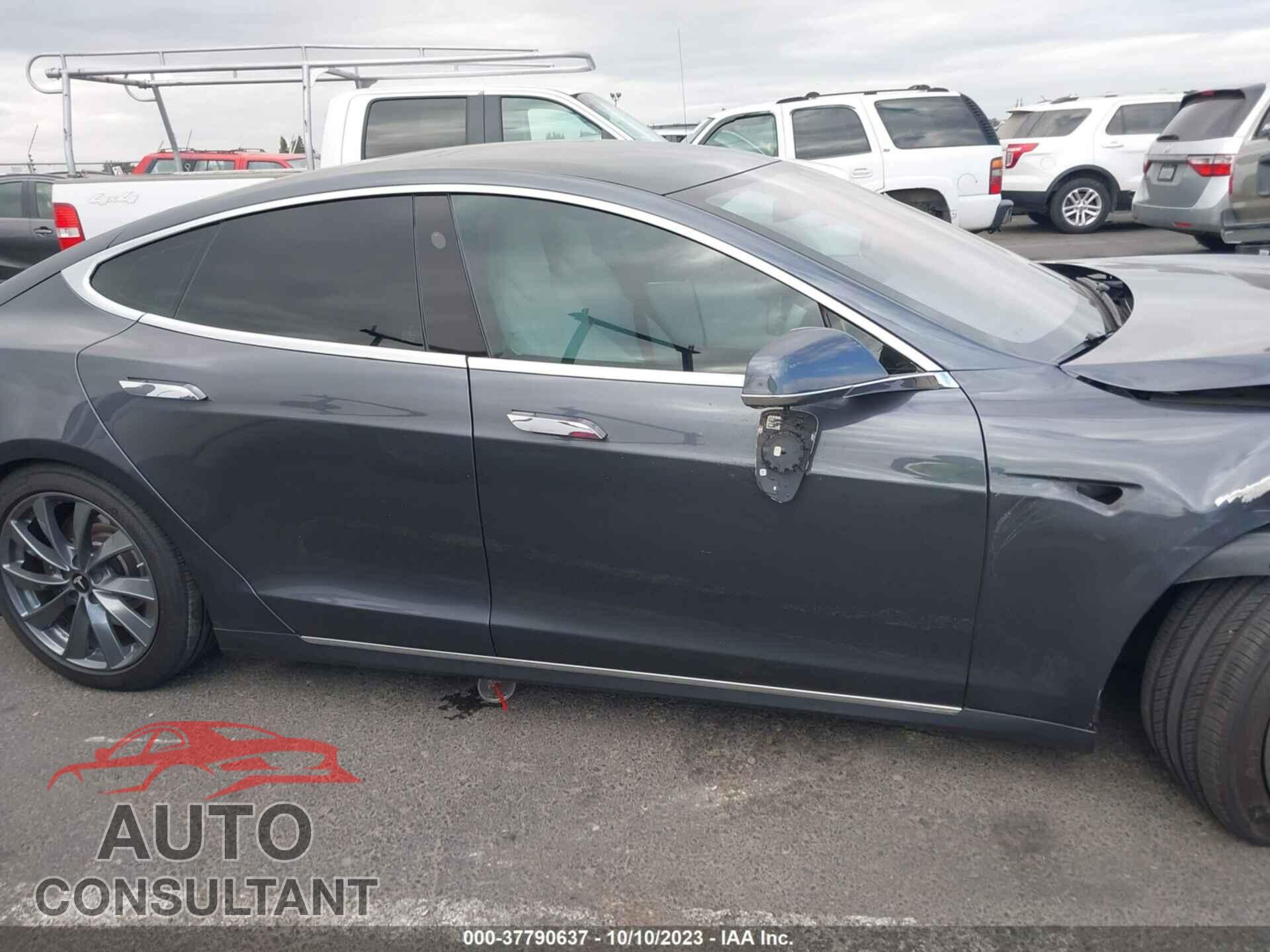 TESLA MODEL S 2017 - 5YJSA1E25HF209611