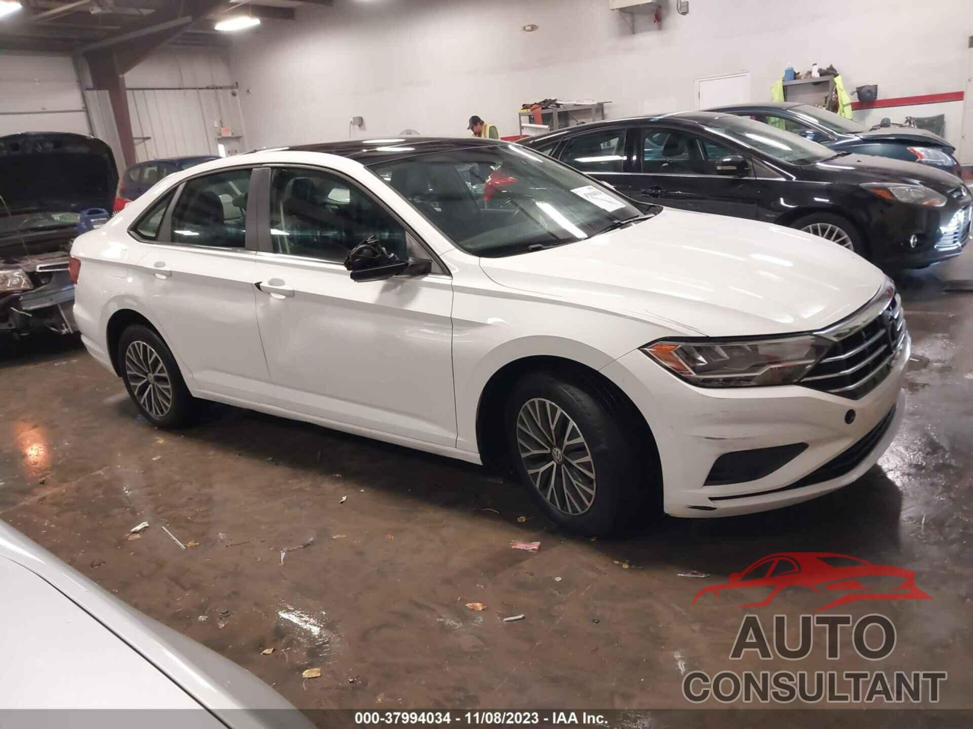 VOLKSWAGEN JETTA 2019 - 3VWC57BU4KM191443