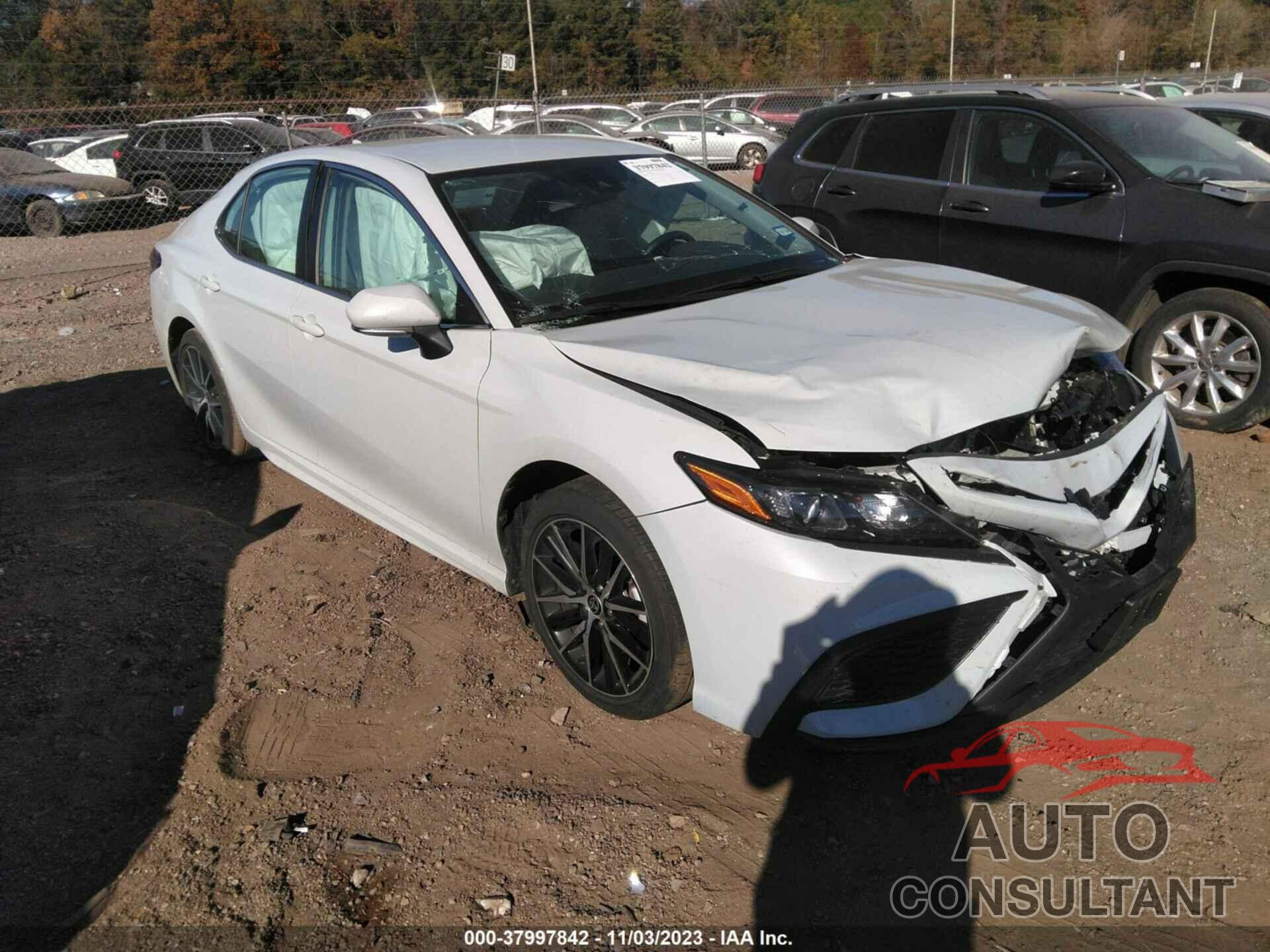 TOYOTA CAMRY 2023 - 4T1G11AK2PU109561