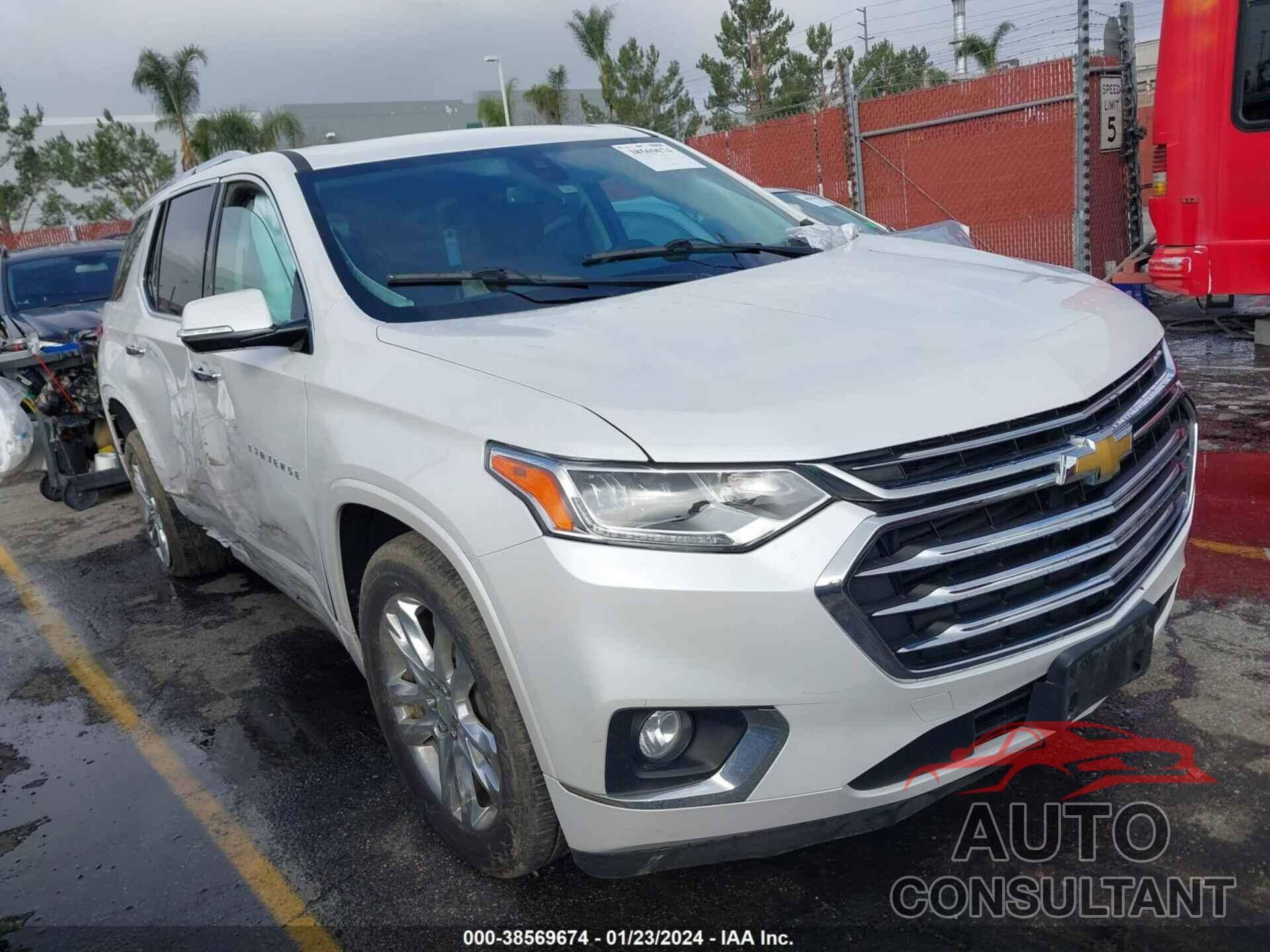 CHEVROLET TRAVERSE 2018 - 1GNEVKKW6JJ135071