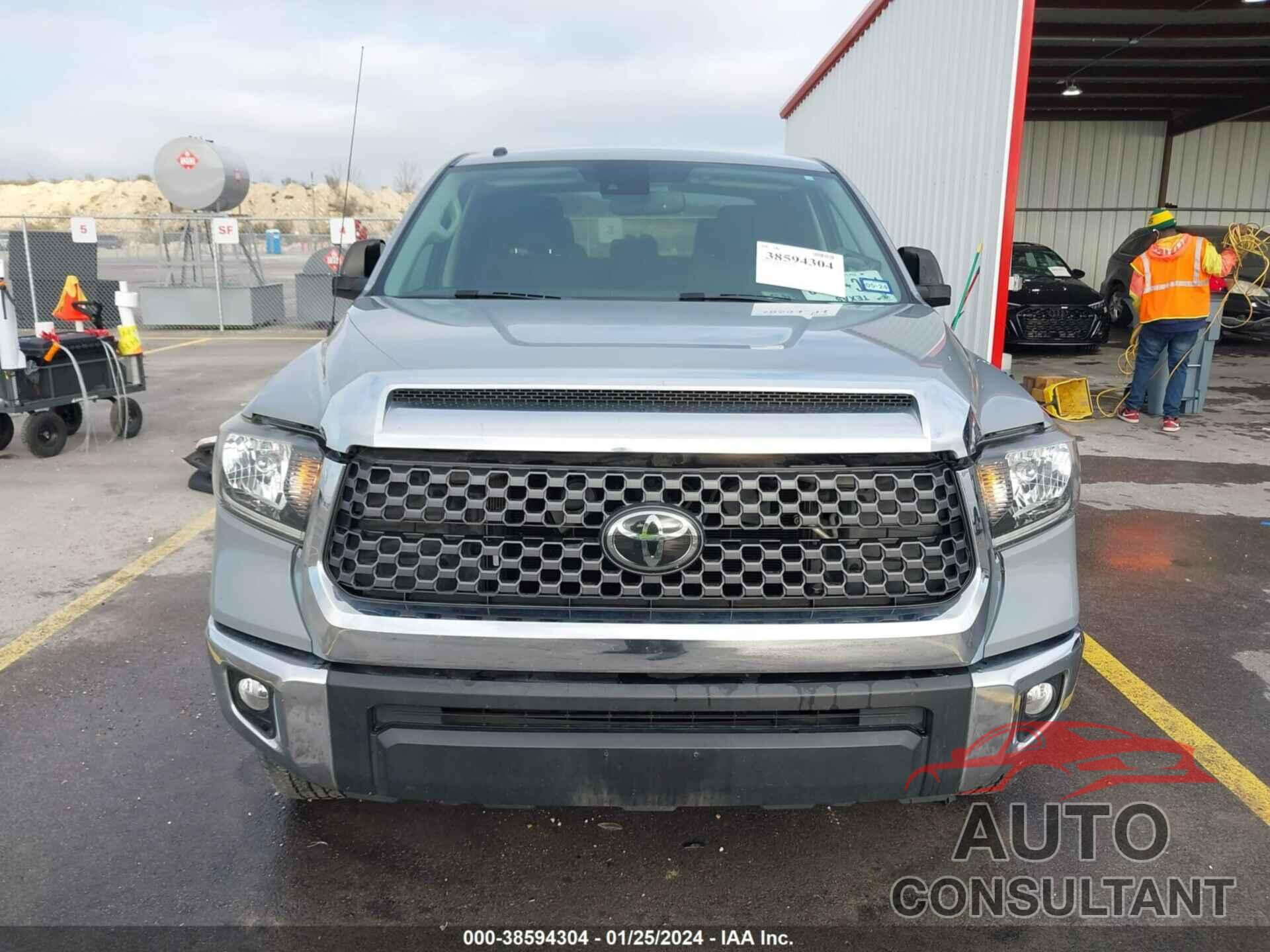 TOYOTA TUNDRA 2019 - 5TFDW5F18KX849798