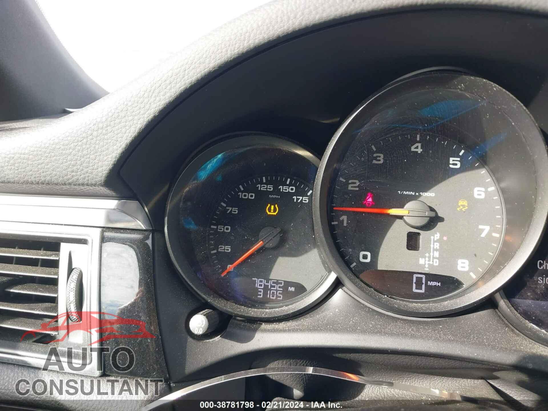 PORSCHE MACAN 2018 - WP1AA2A56JLB09438