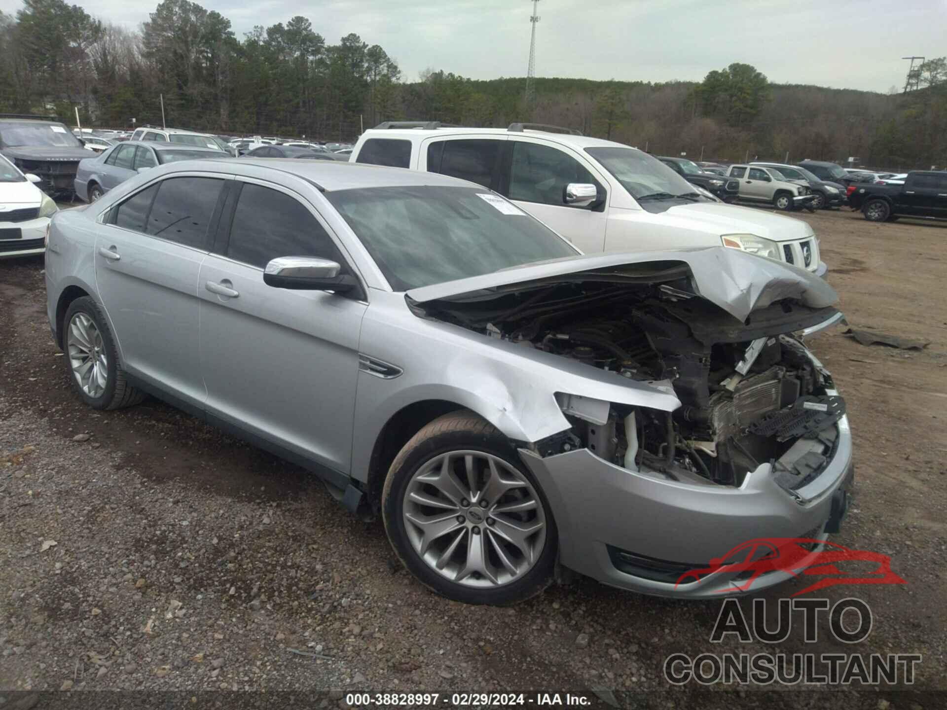 FORD TAURUS 2017 - 1FAHP2F86HG117825