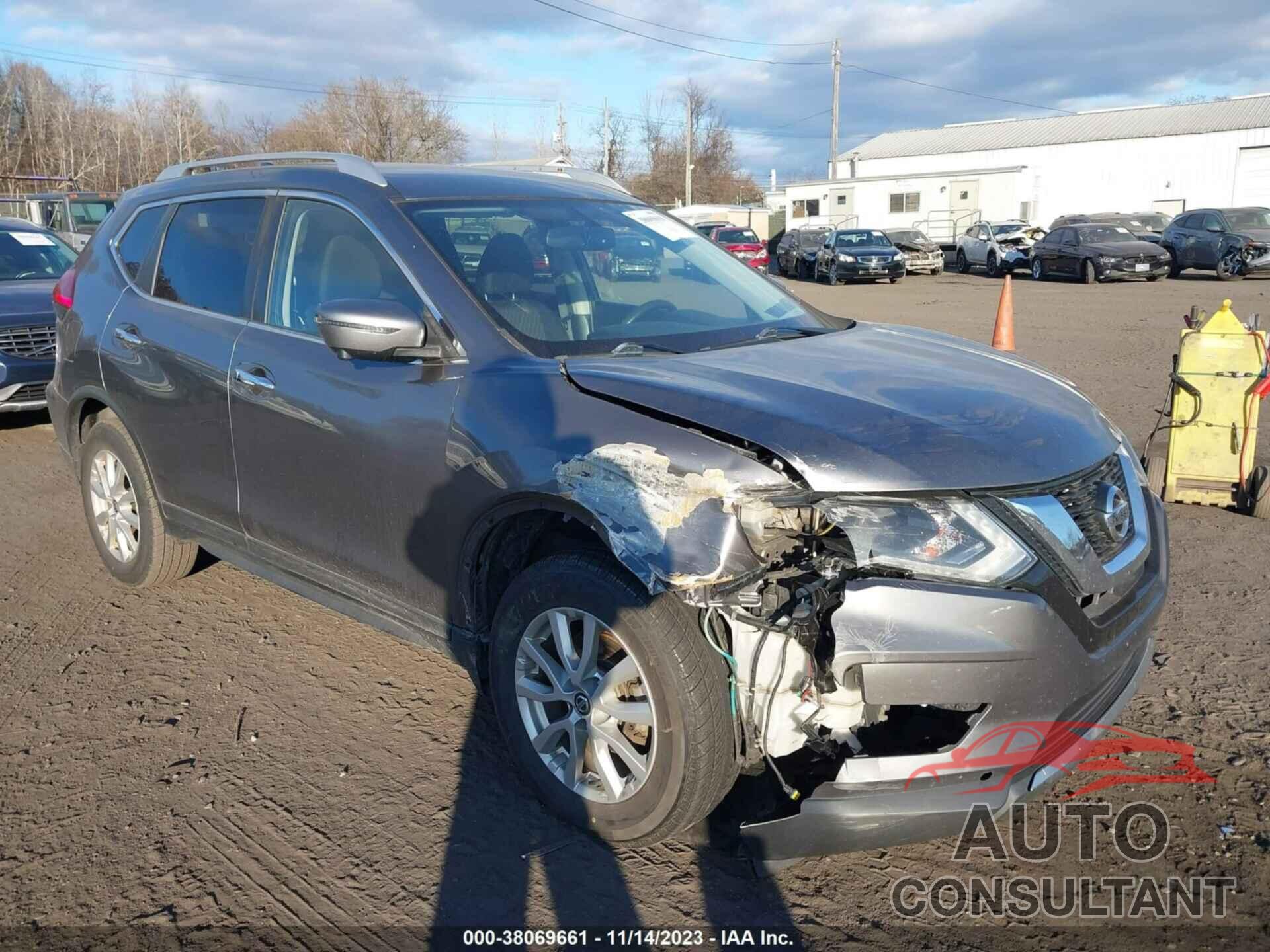 NISSAN ROGUE 2017 - KNMAT2MV4HP503031