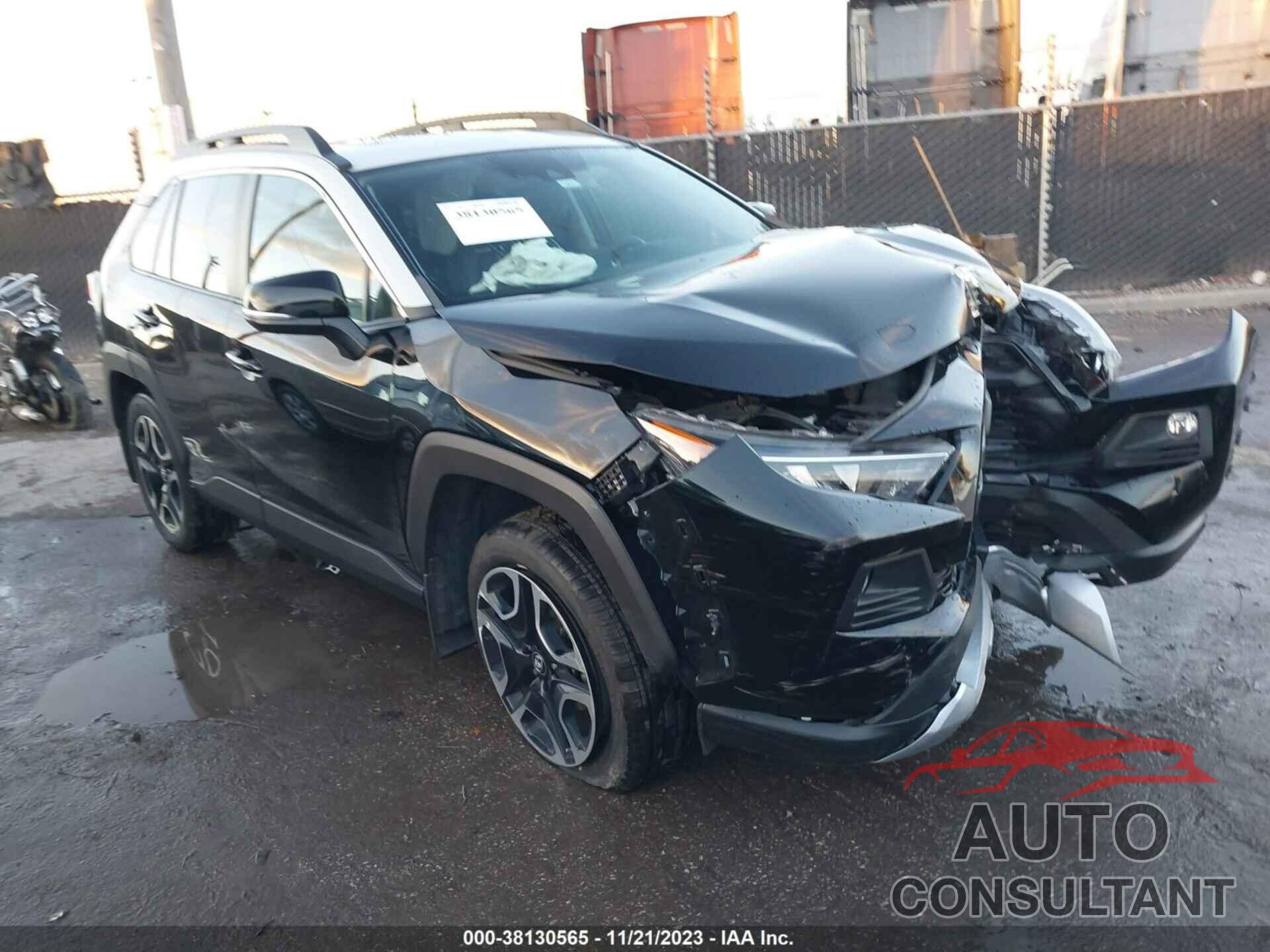 TOYOTA RAV4 2019 - 2T3J1RFV4KC043538