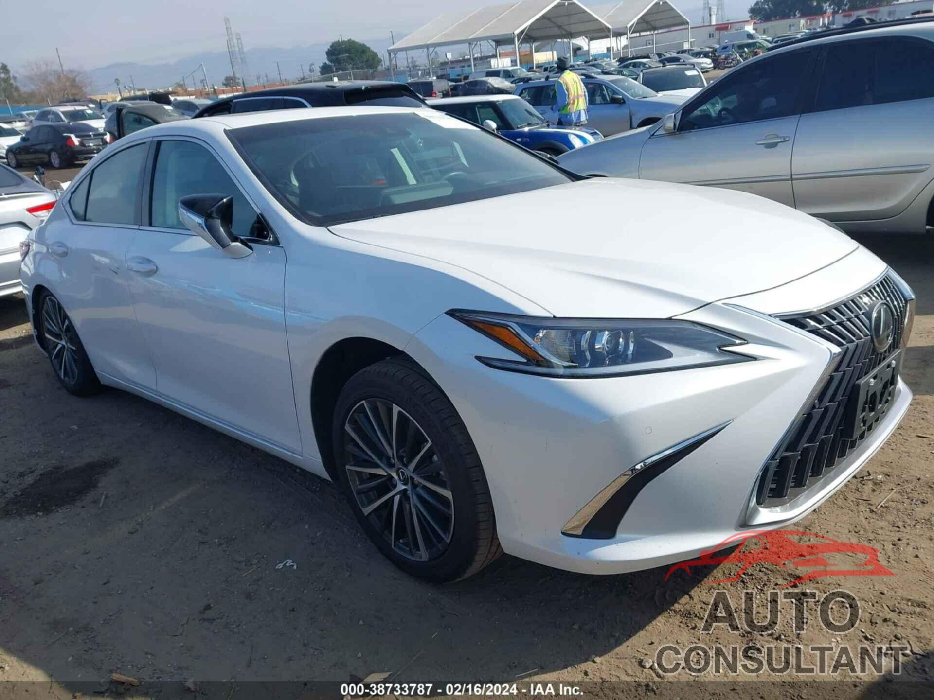 LEXUS ES 300H 2023 - 58ADA1C13PU036829