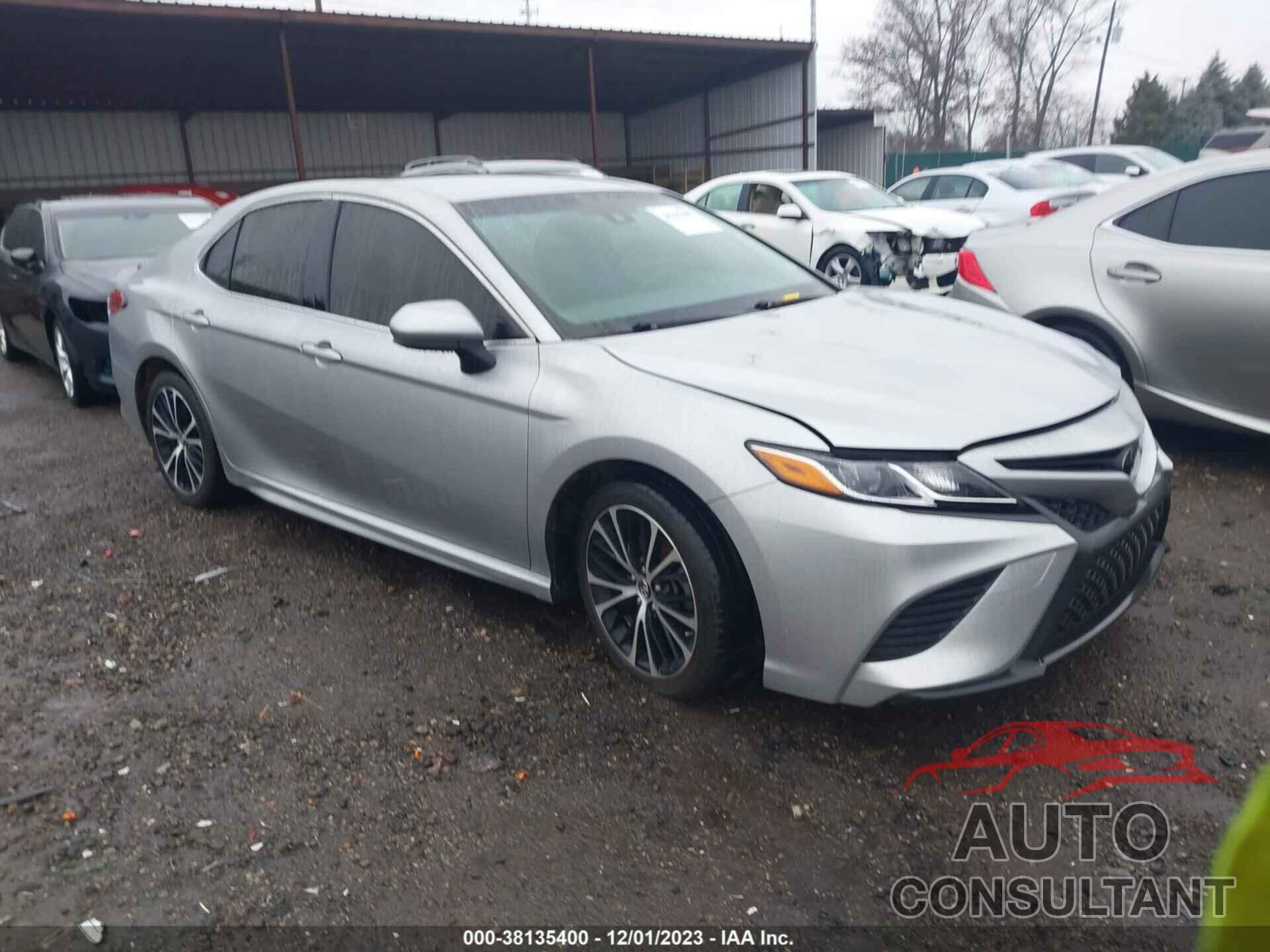 TOYOTA CAMRY 2018 - JTNB11HK4J3031152