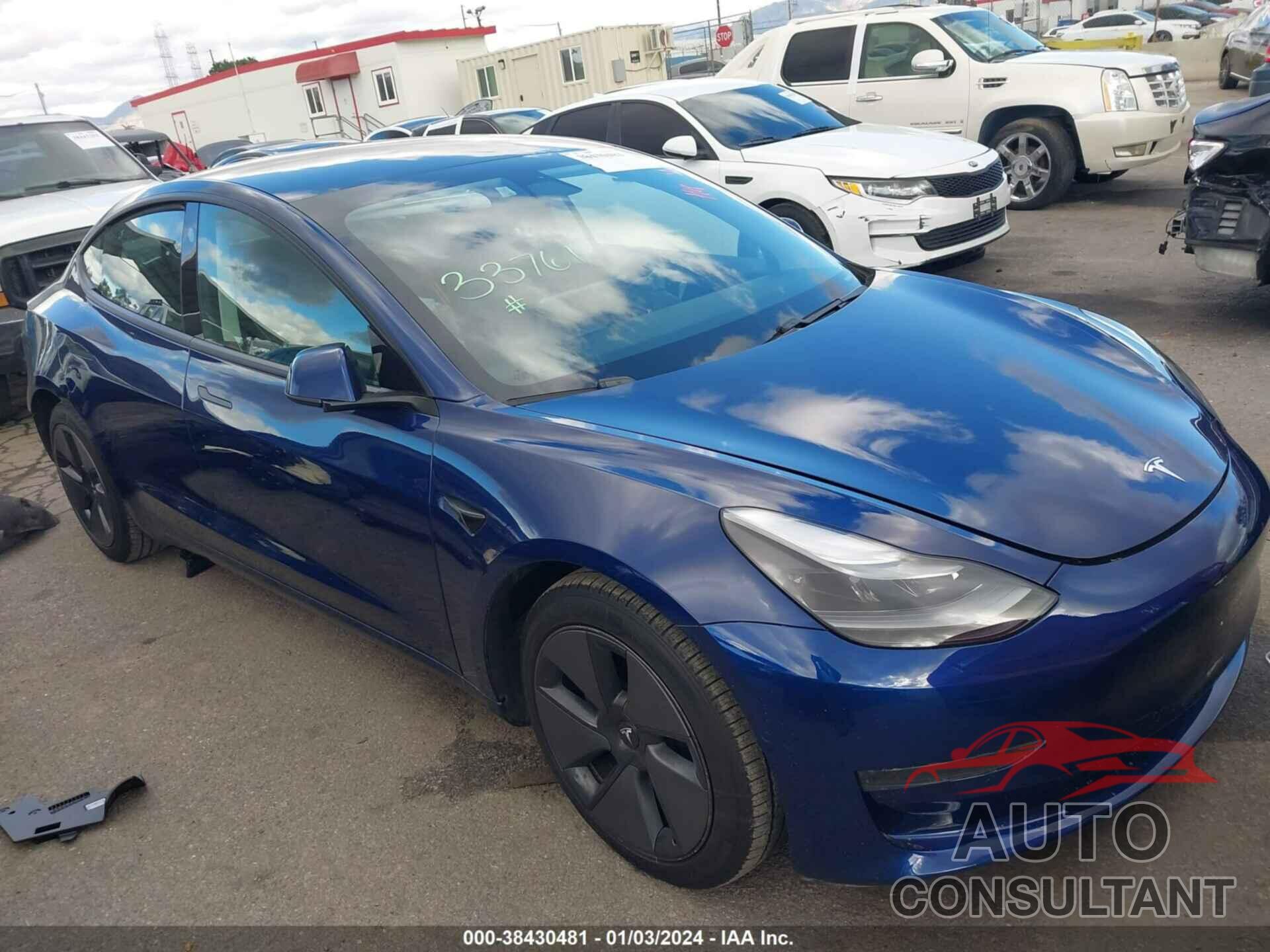 TESLA MODEL 3 2021 - 5YJ3E1EA5MF939433