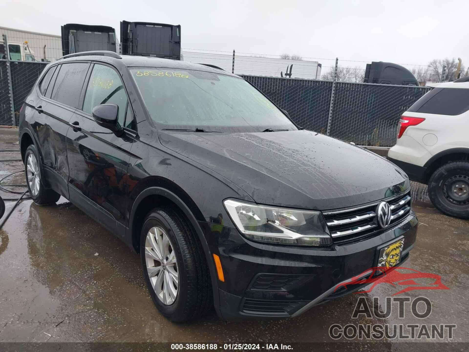 VOLKSWAGEN TIGUAN 2018 - 3VV1B7AX8JM112855