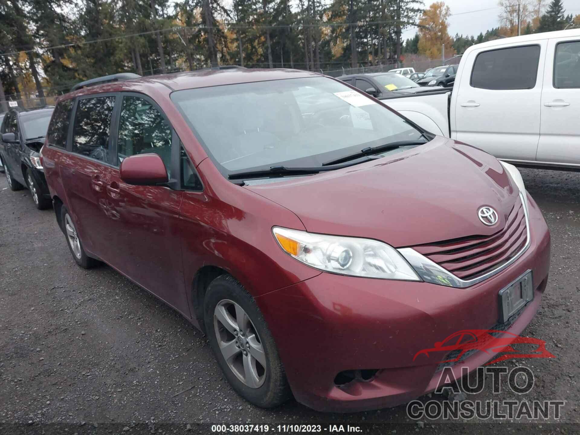 TOYOTA SIENNA 2016 - 5TDKK3DC7GS707855