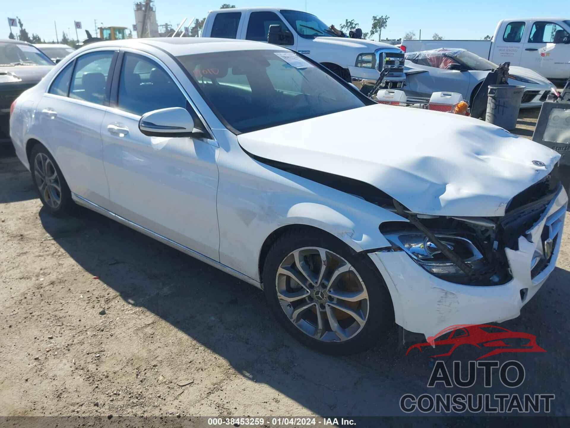 MERCEDES-BENZ C 300 2018 - 55SWF4JB9JU239581