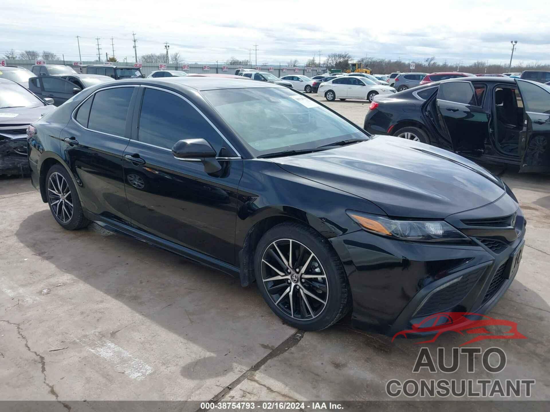 TOYOTA CAMRY 2023 - 4T1G11AK3PU775800