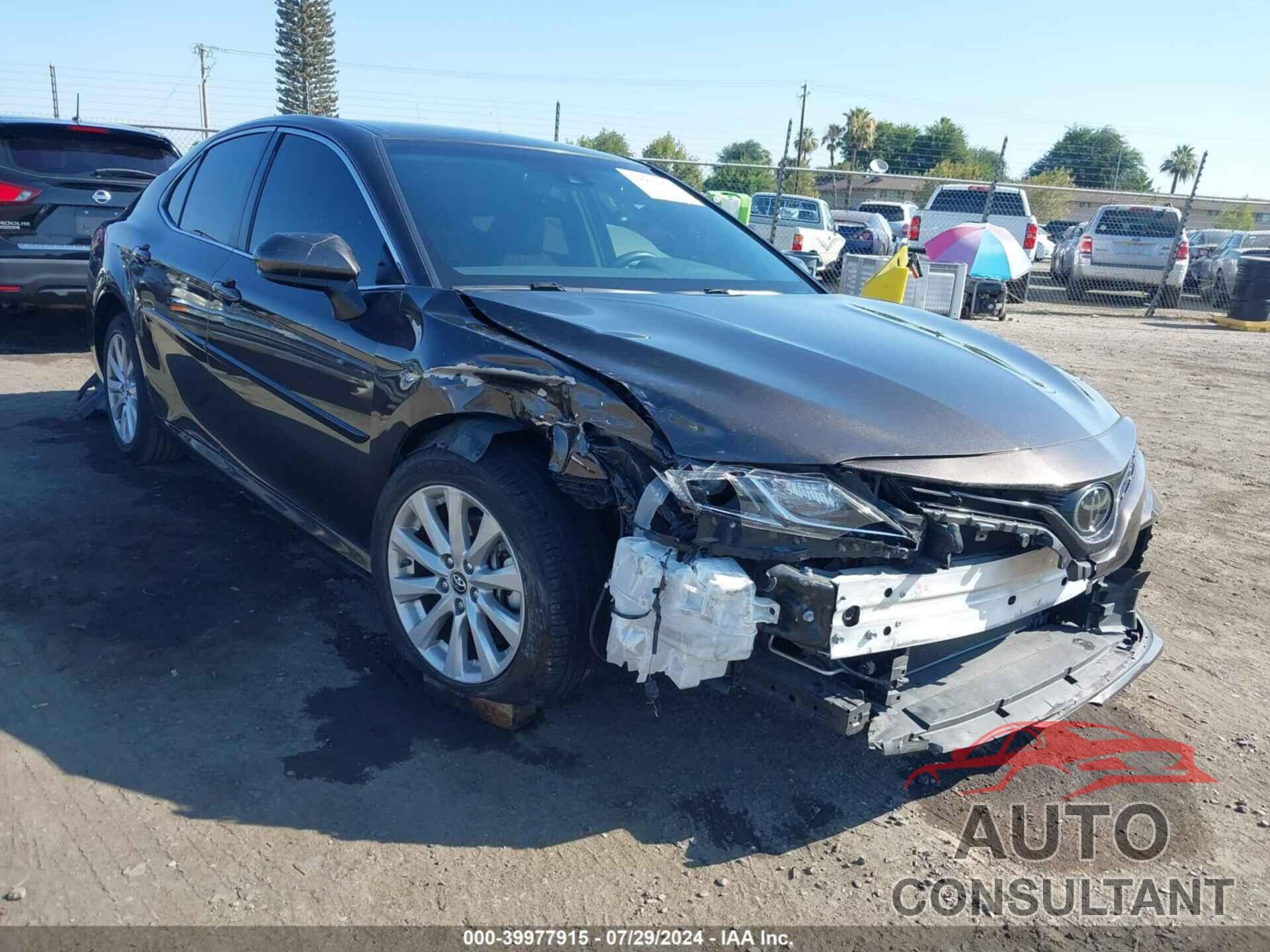 TOYOTA CAMRY 2018 - JTNB11HK9J3058007