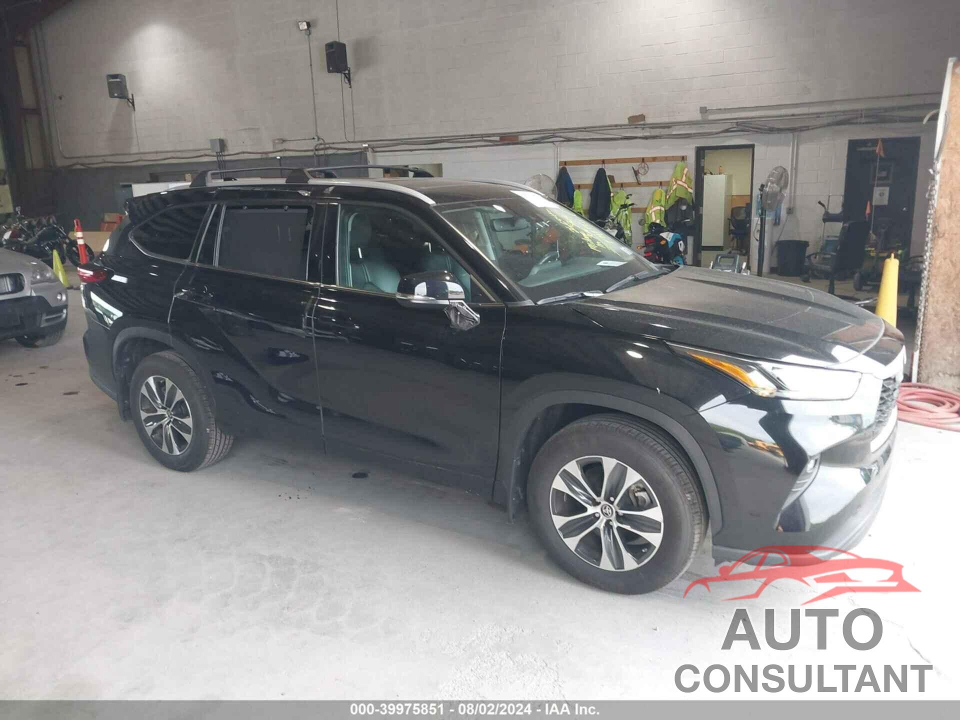 TOYOTA HIGHLANDER 2022 - 5TDHZRBH4NS245288