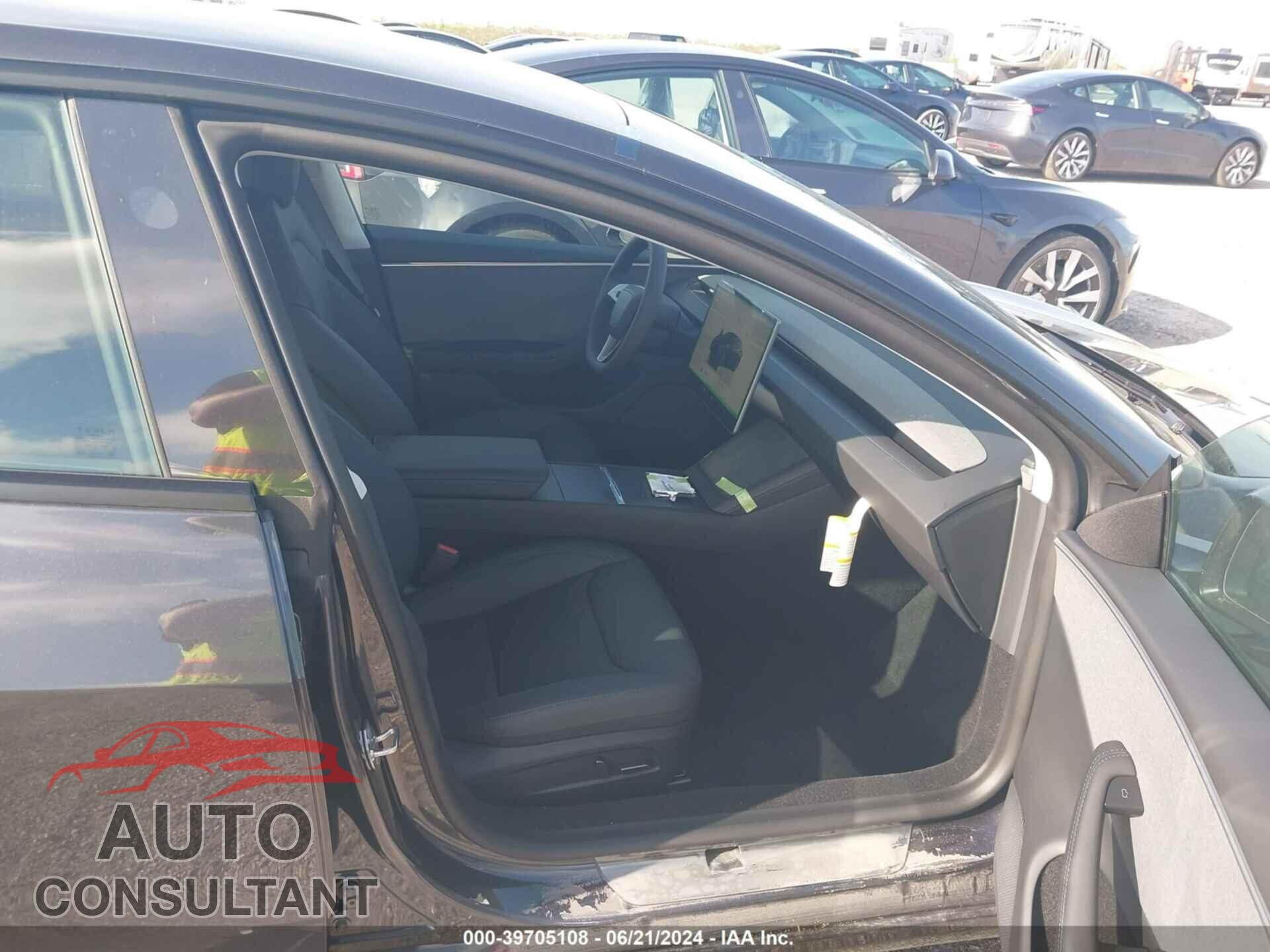 TESLA MODEL 3 2024 - 5YJ3E1EA1RF768929