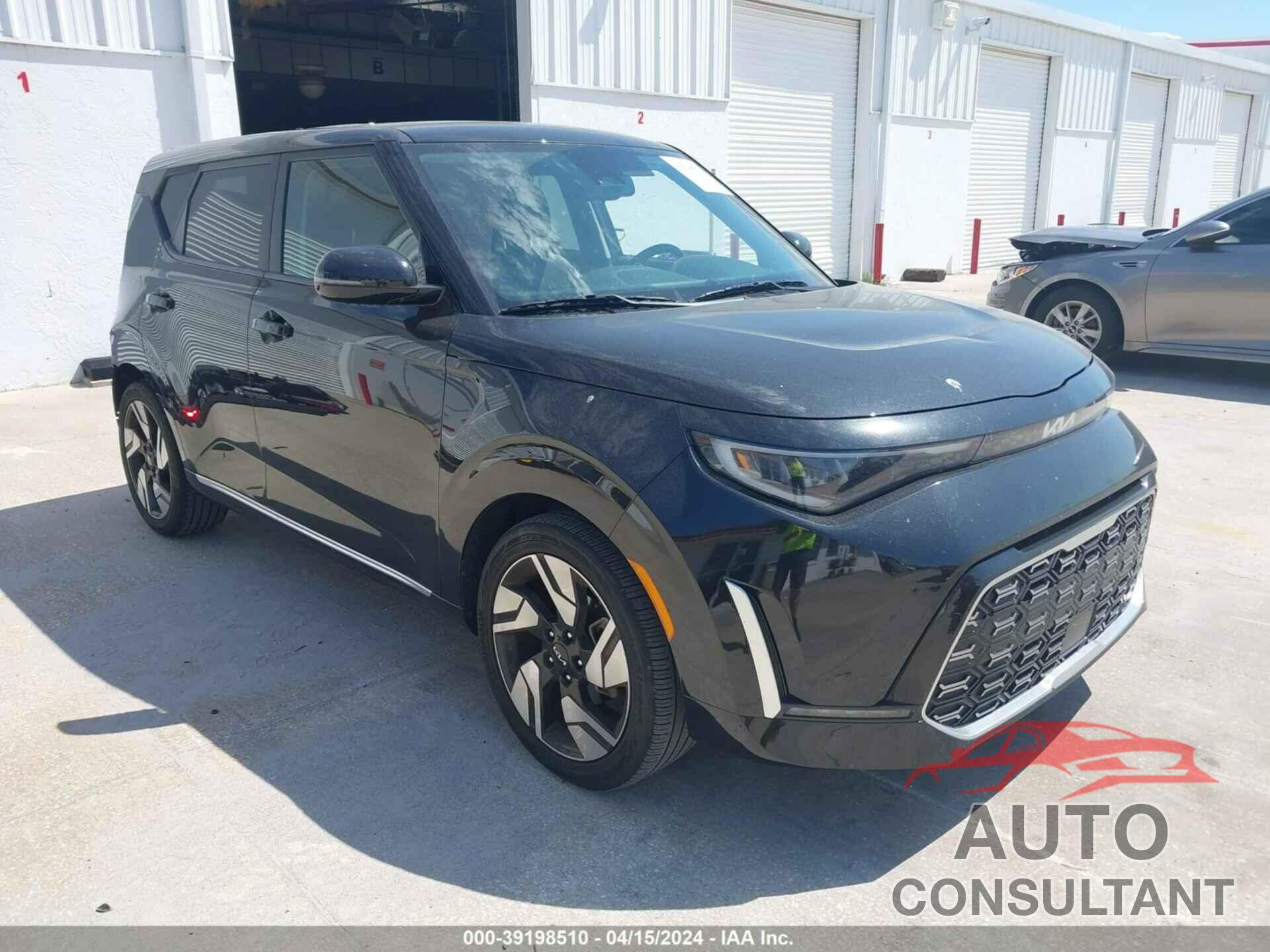 KIA SOUL 2023 - KNDJ53AU1P7840217