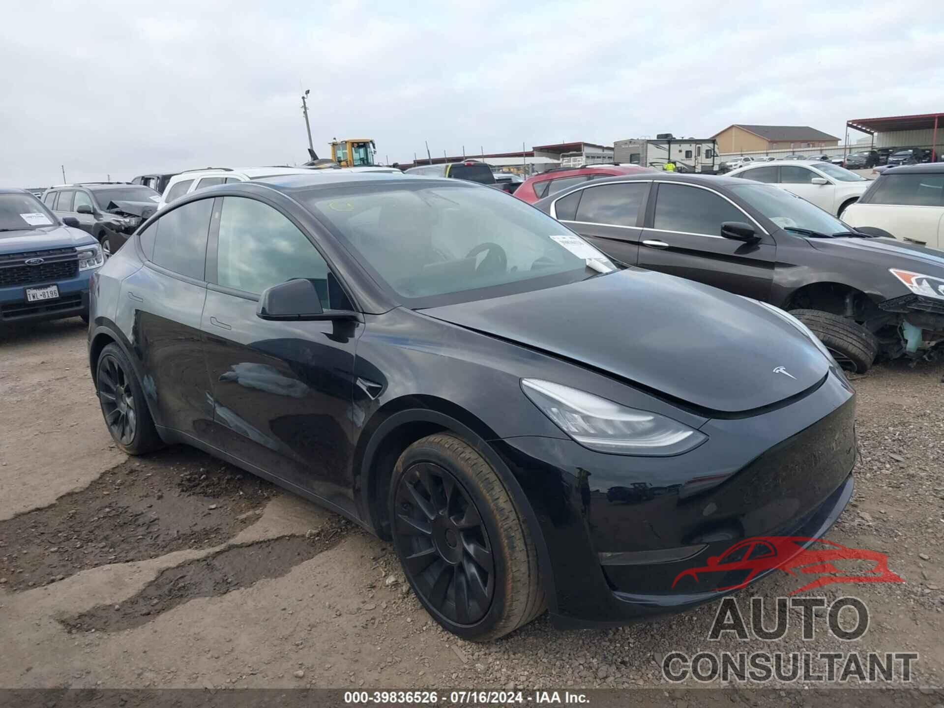 TESLA MODEL Y 2021 - 5YJYGDEE1MF084282